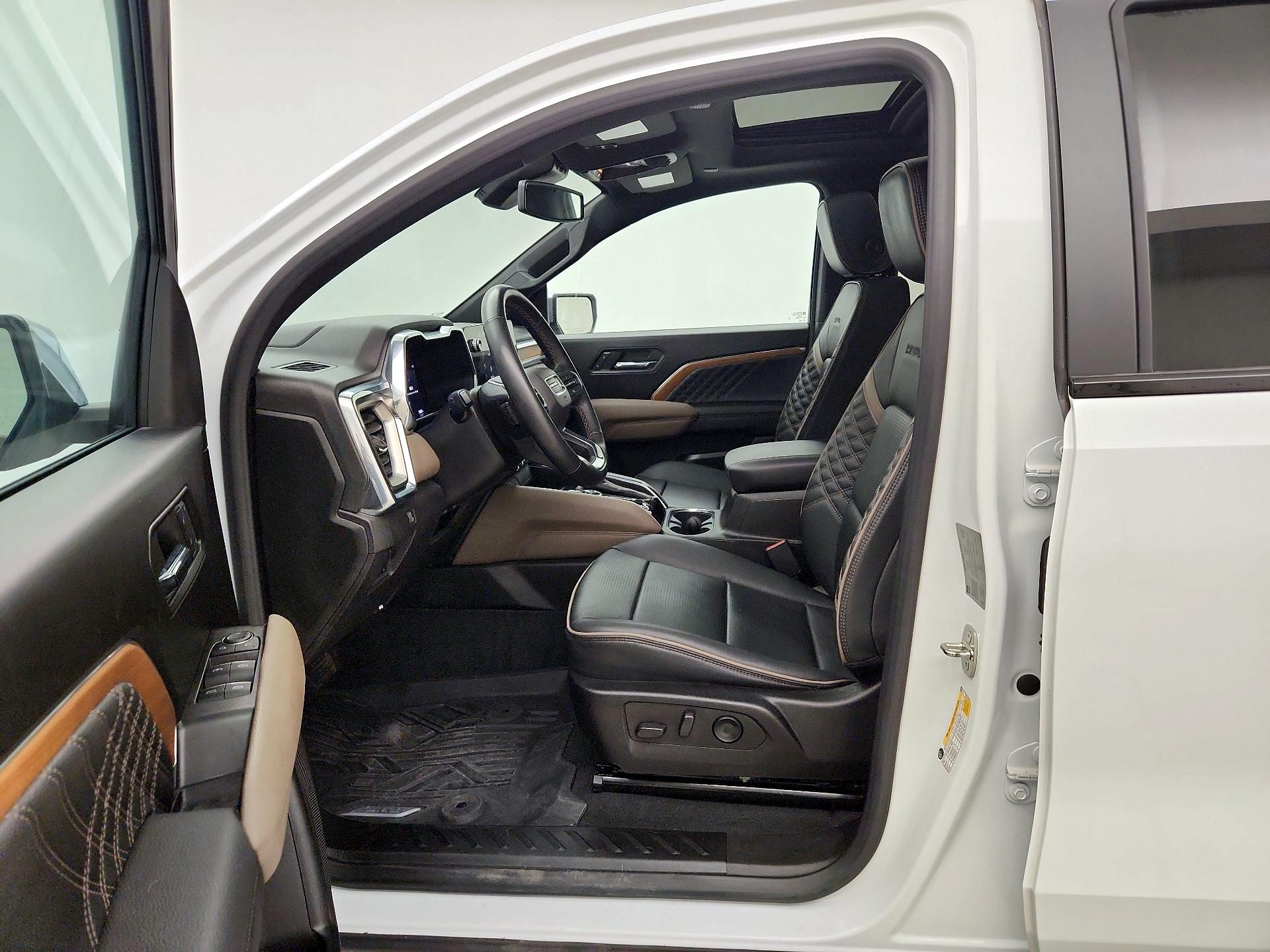 Thumbnail: 2023 GMC Canyon - 11