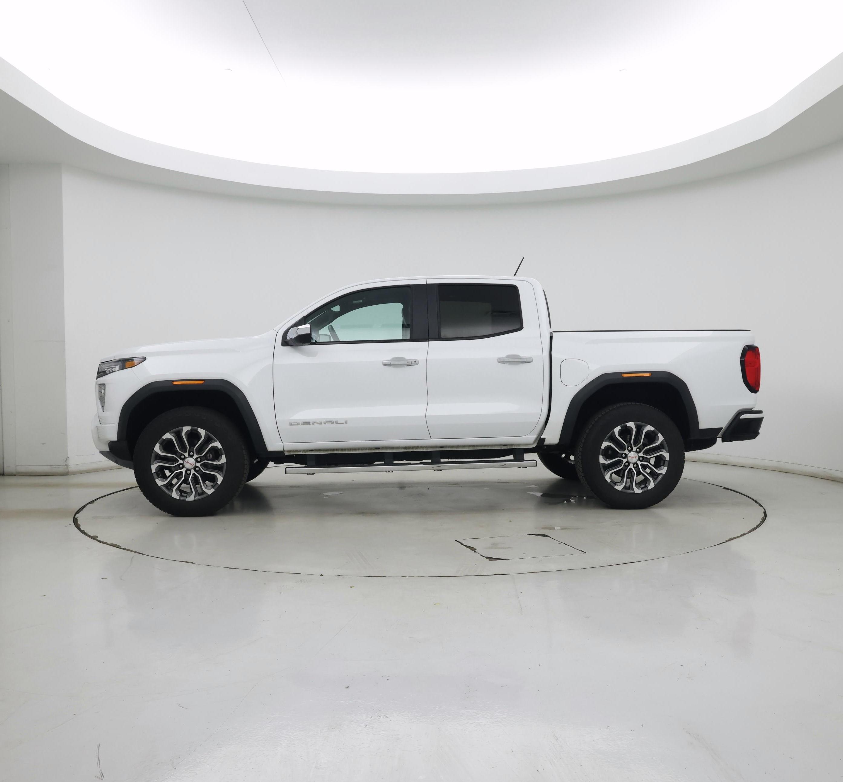 Thumbnail: 2023 GMC Canyon - 3