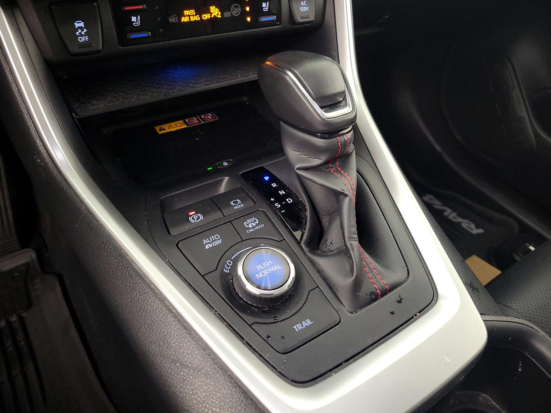 Thumbnail: 2024 Toyota RAV4 - 18