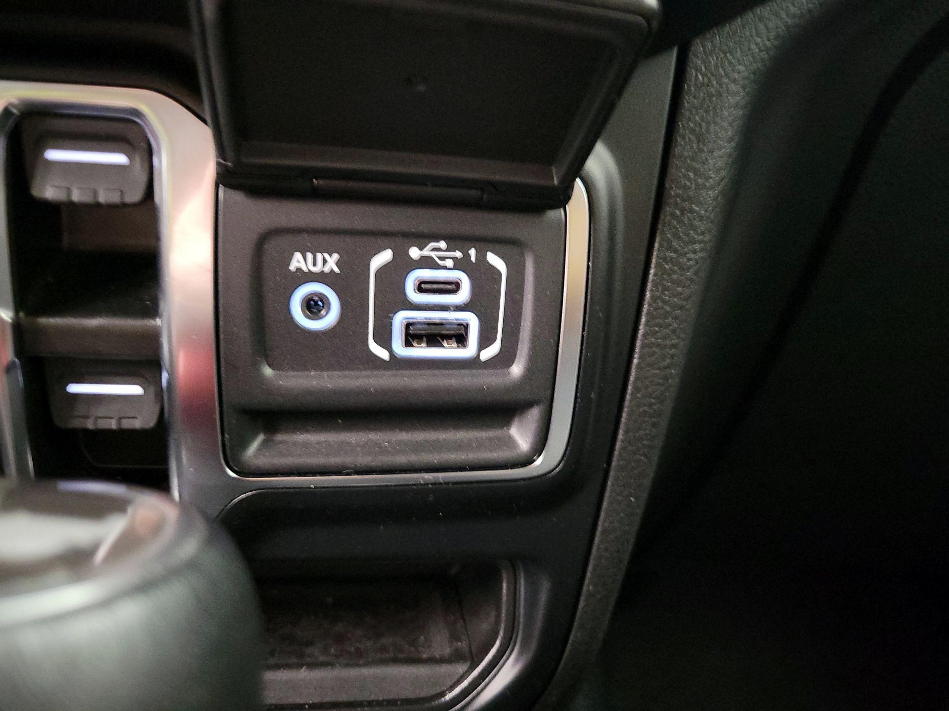 Thumbnail: 2024 Jeep Wrangler - 18