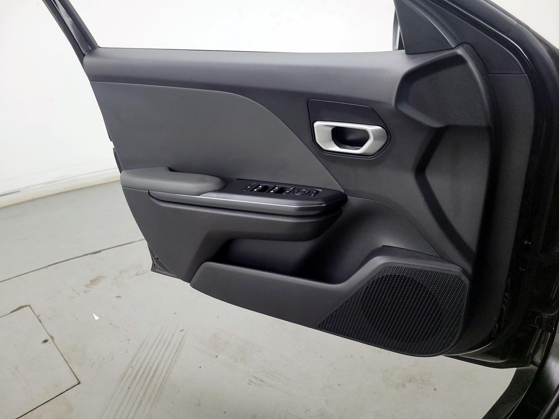 Thumbnail: 2025 Kia K4 - 12