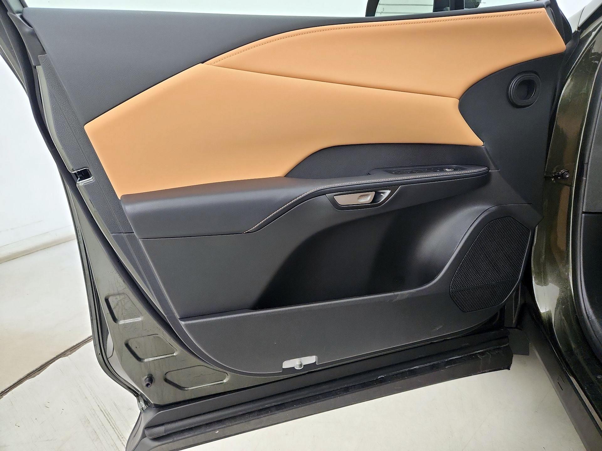 Thumbnail: 2025 Lexus RX - 12