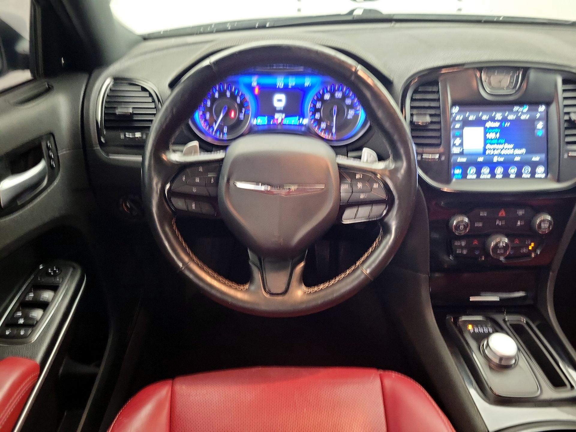 Thumbnail: 2020 Chrysler 300 - 10