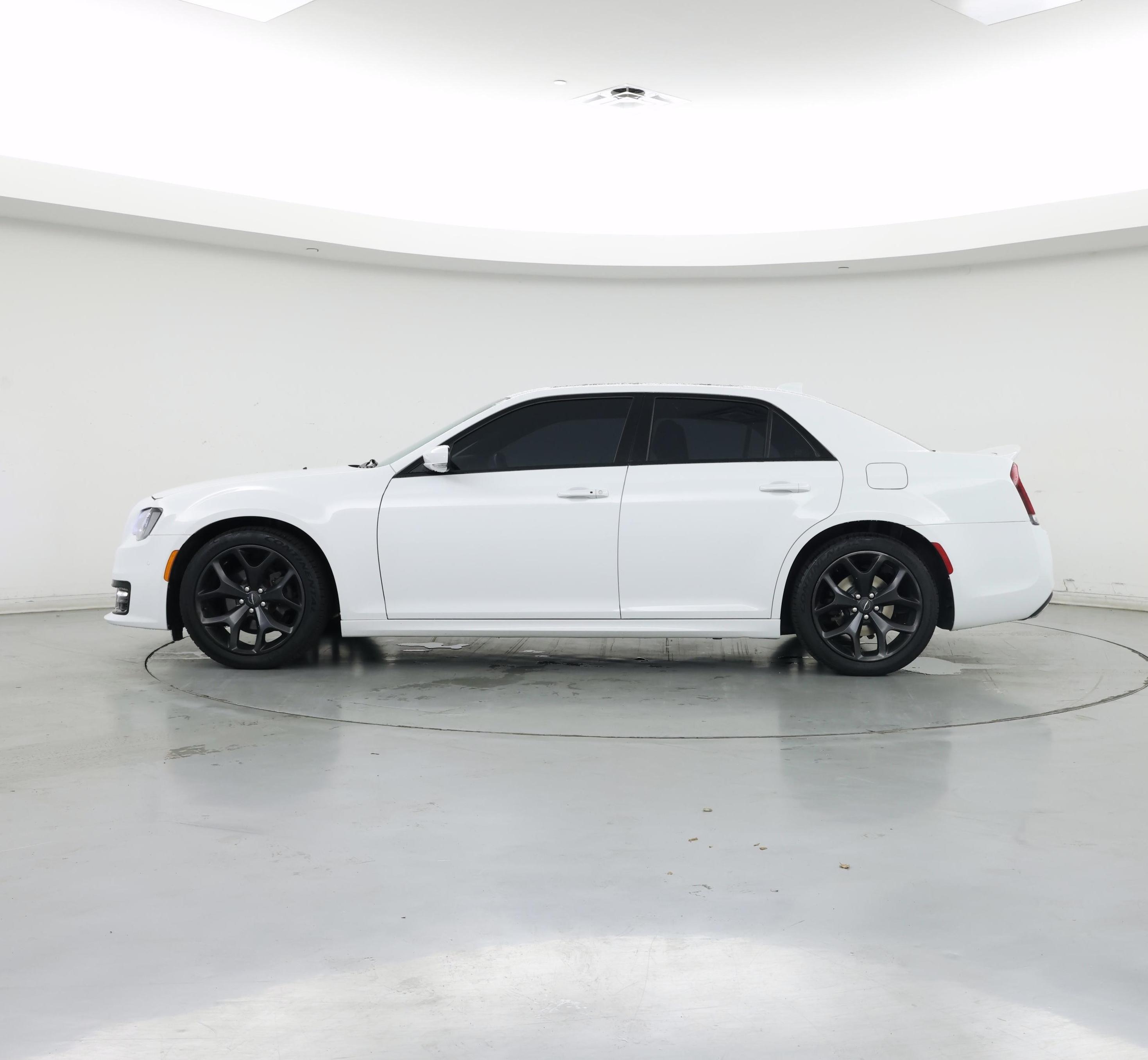 Thumbnail: 2020 Chrysler 300 - 3