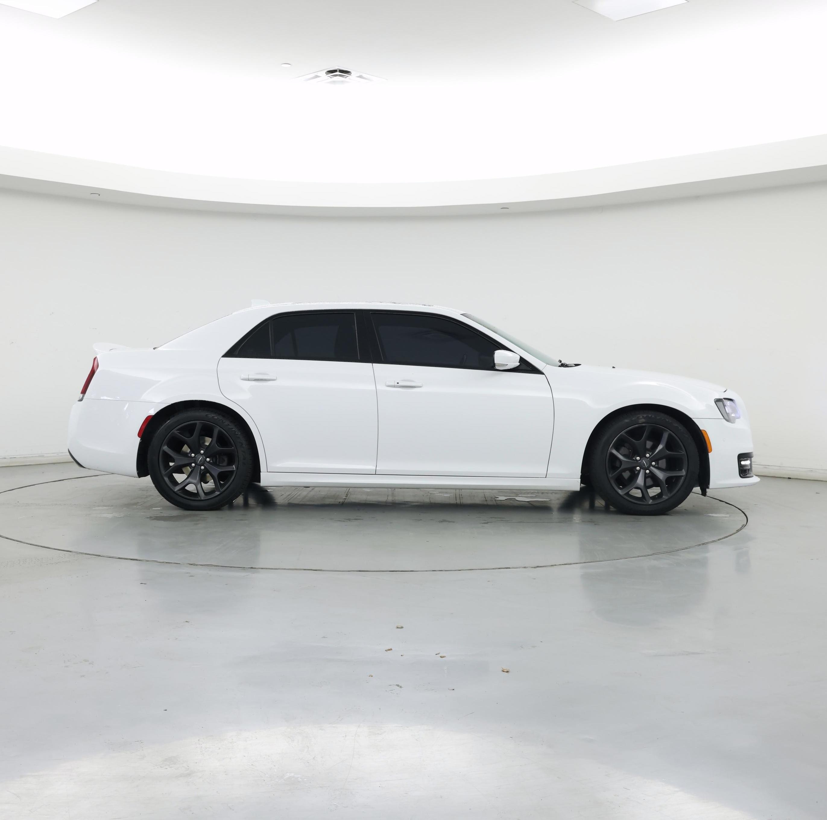 Thumbnail: 2020 Chrysler 300 - 7