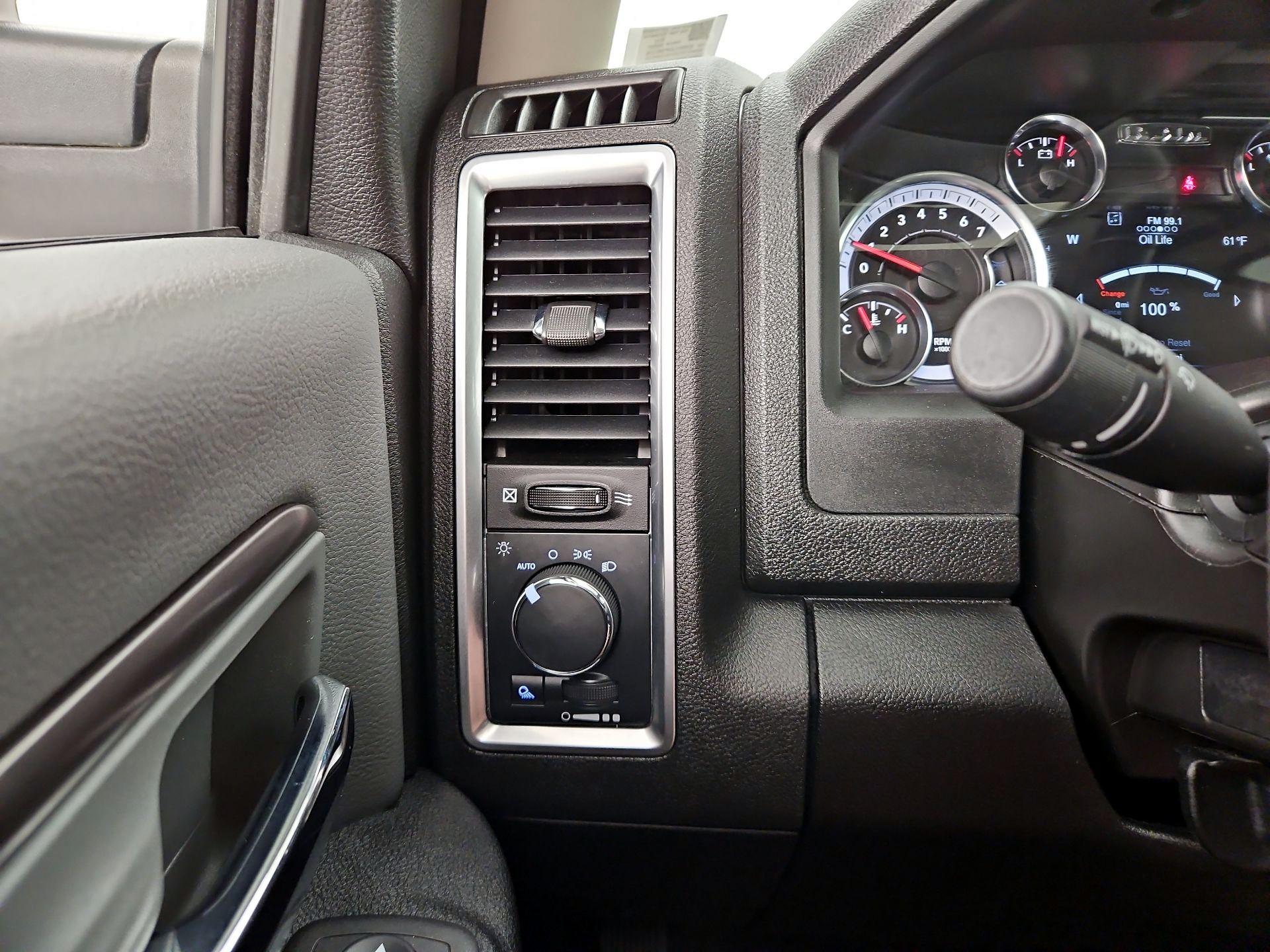 Thumbnail: 2023 RAM 1500 Classic - 13