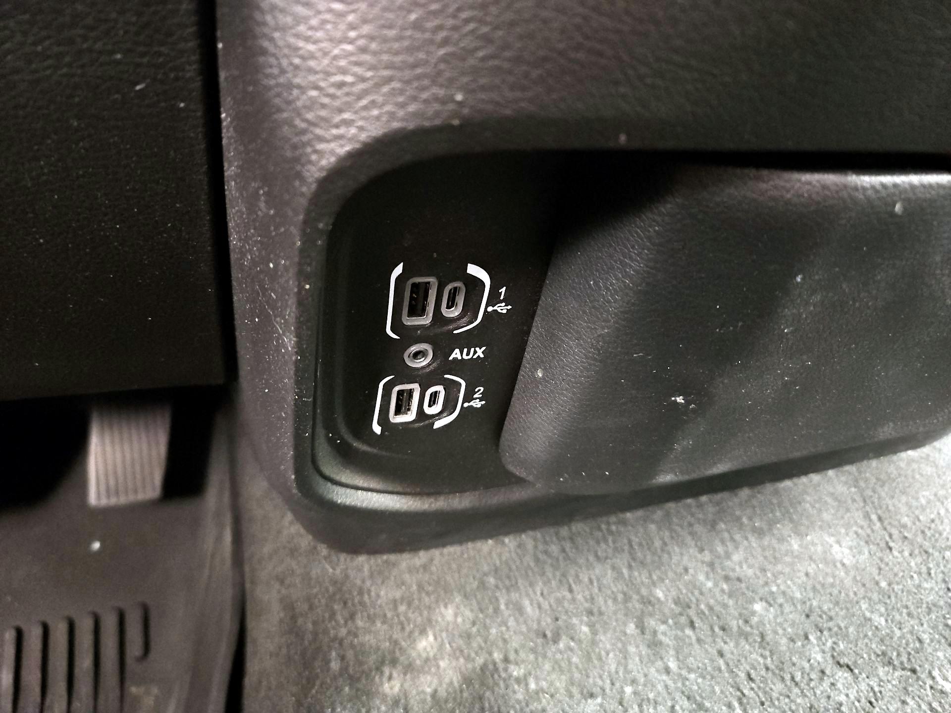 Thumbnail: 2023 RAM 1500 - 18