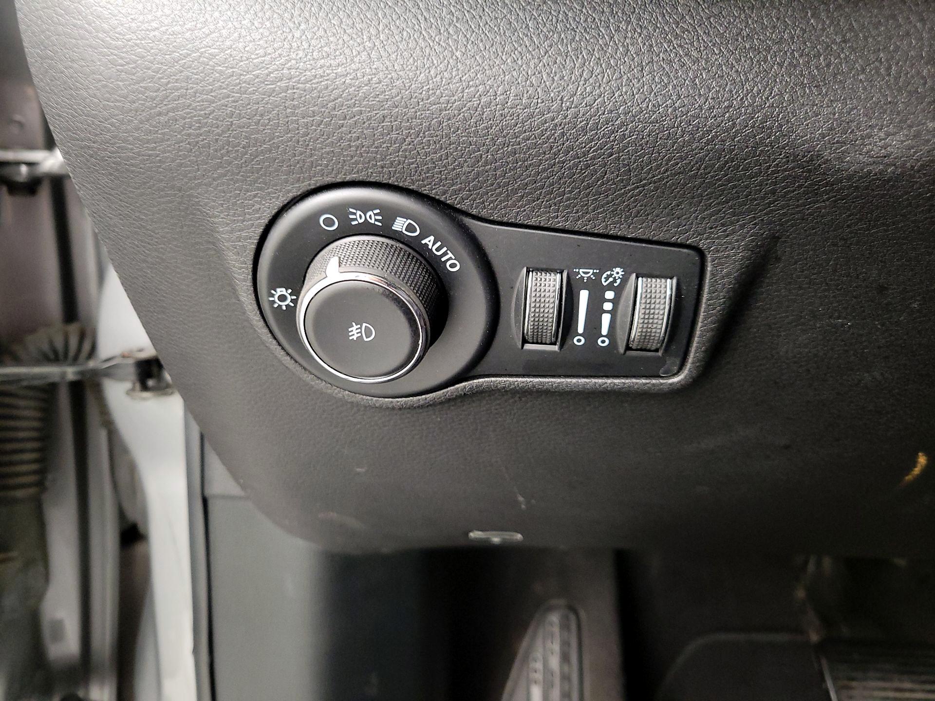 Thumbnail: 2022 Jeep Compass - 13