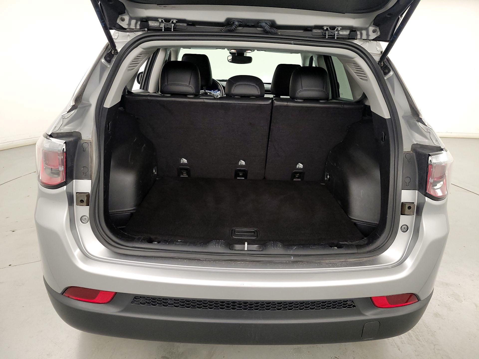 Thumbnail: 2022 Jeep Compass - 20