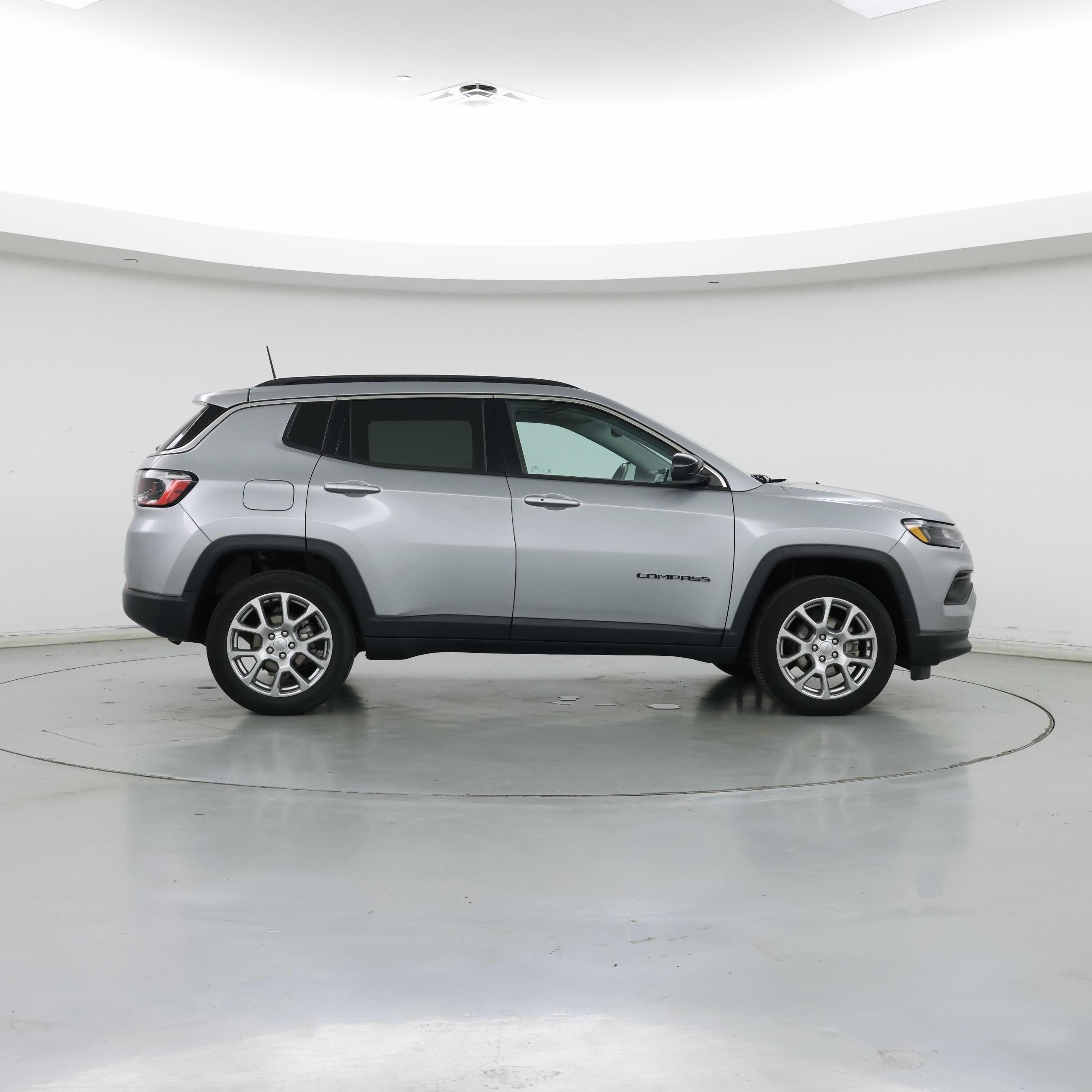 Thumbnail: 2022 Jeep Compass - 7