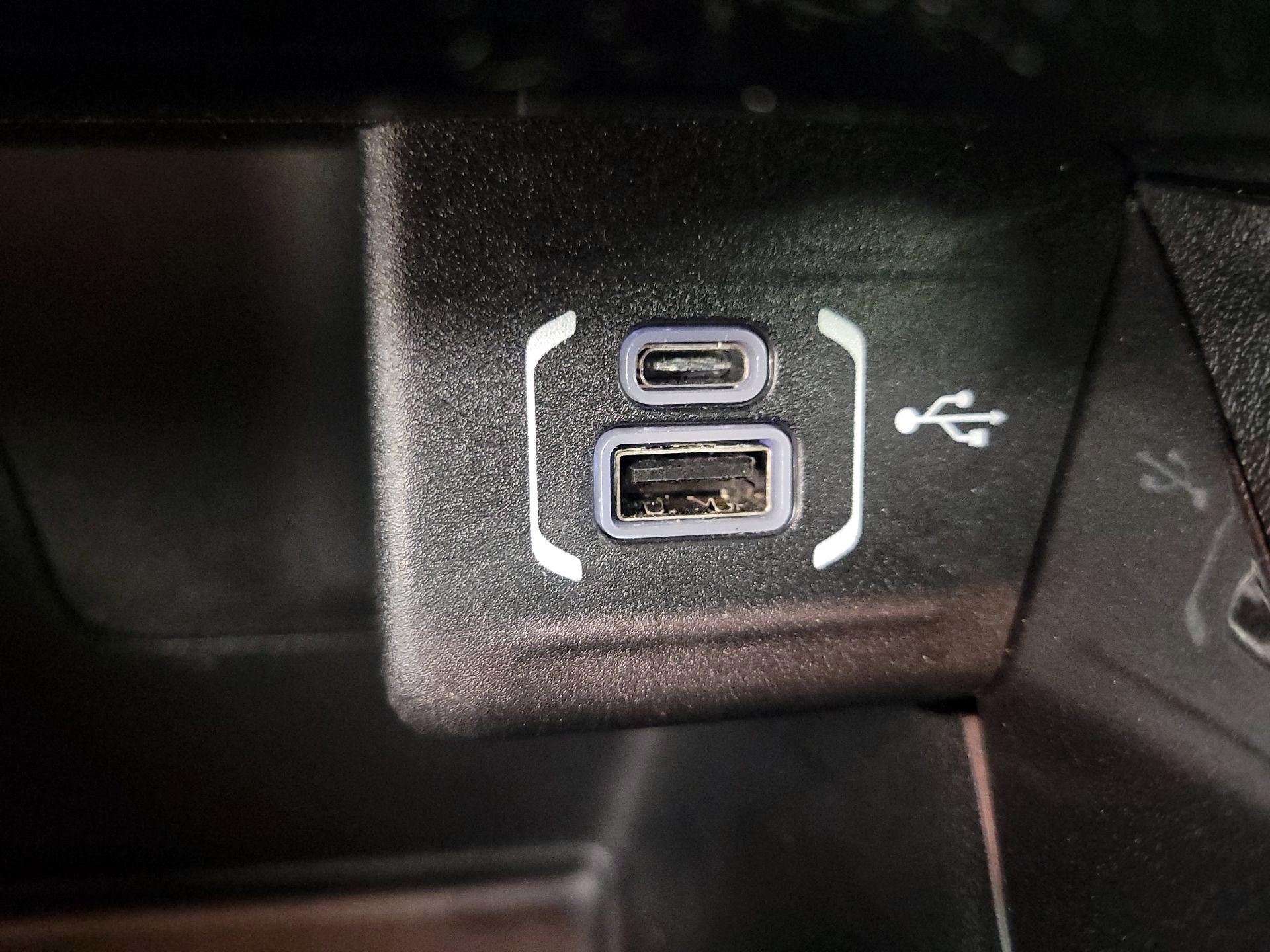 Thumbnail: 2022 Jeep Compass - 18