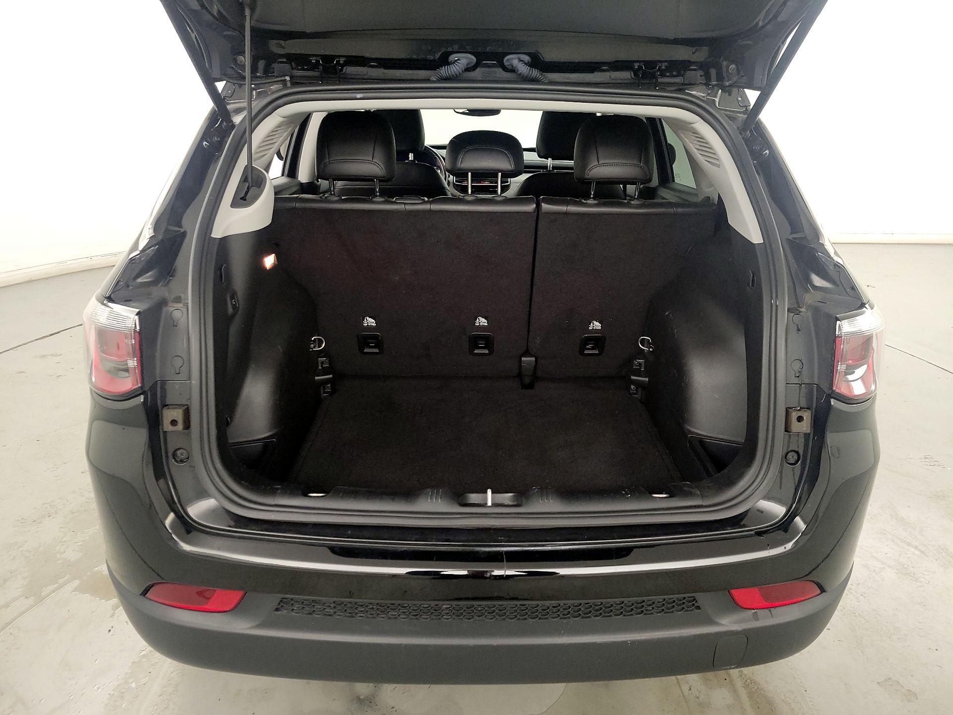 Thumbnail: 2022 Jeep Compass - 20