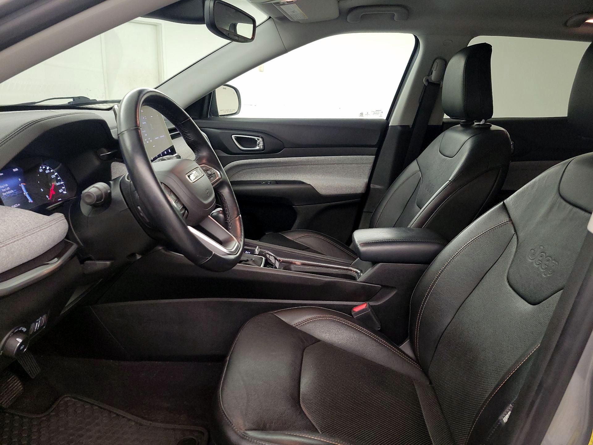 Thumbnail: 2022 Jeep Compass - 11