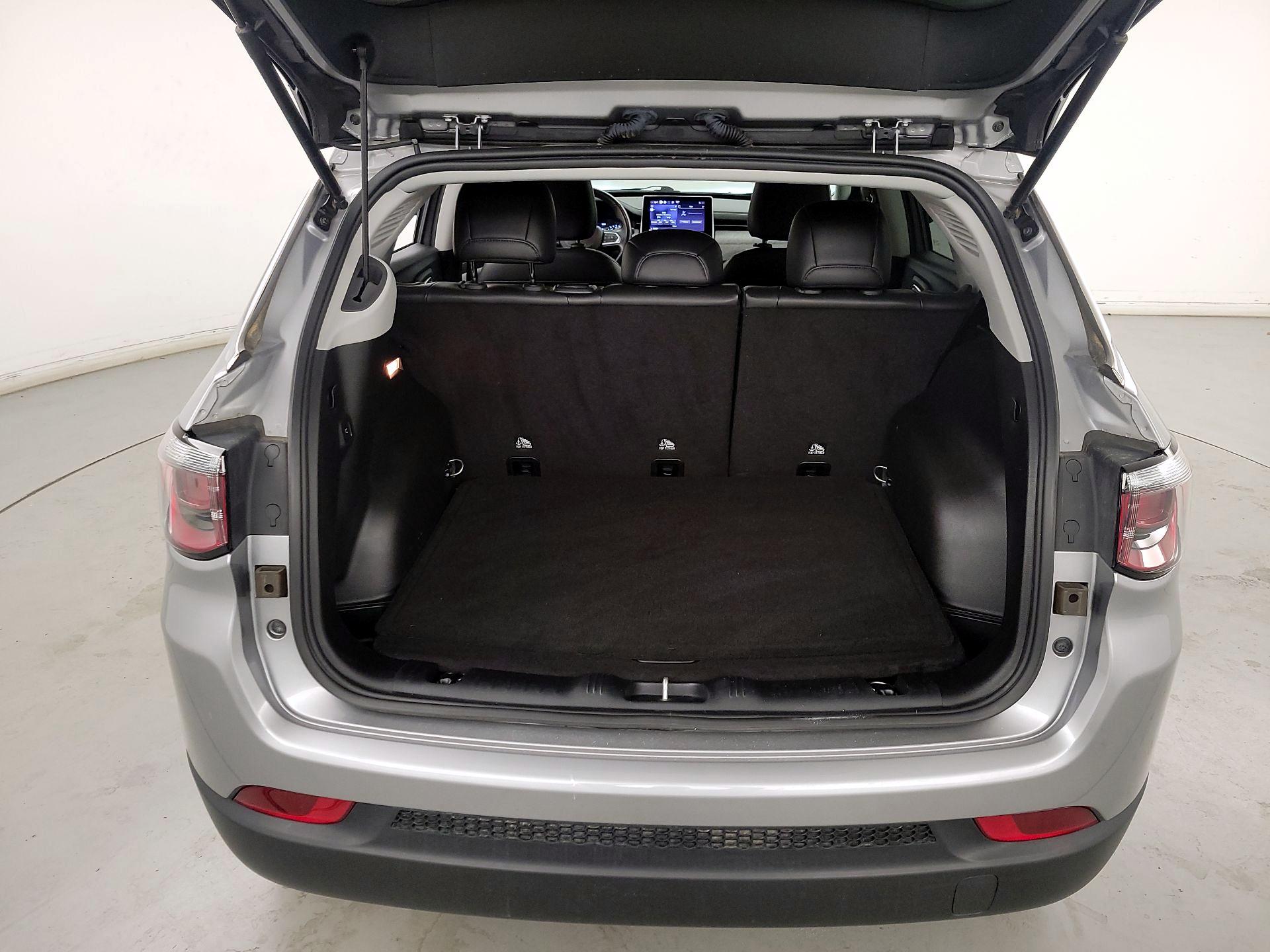 Thumbnail: 2022 Jeep Compass - 20