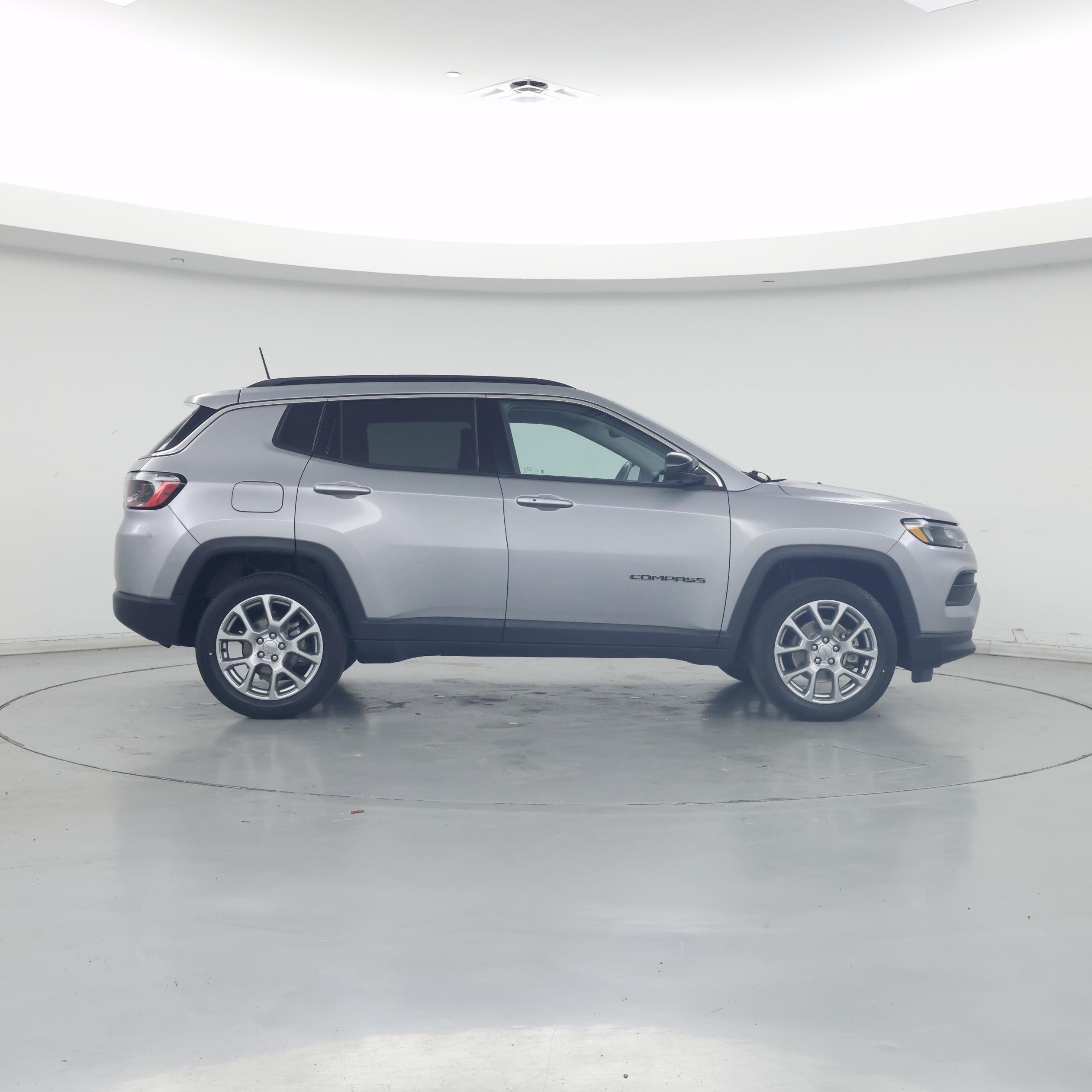 Thumbnail: 2022 Jeep Compass - 7