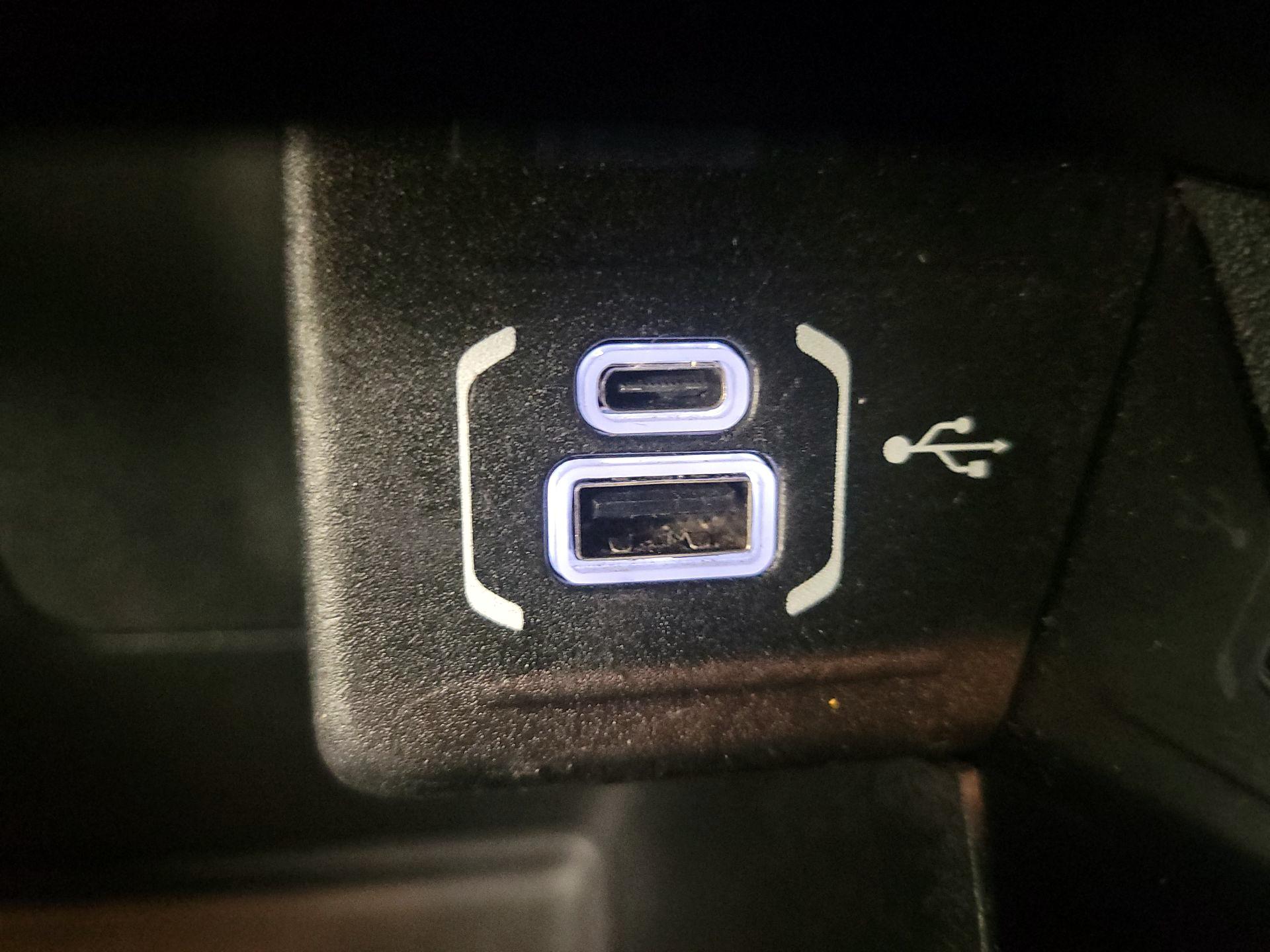 Thumbnail: 2023 Jeep Compass - 18