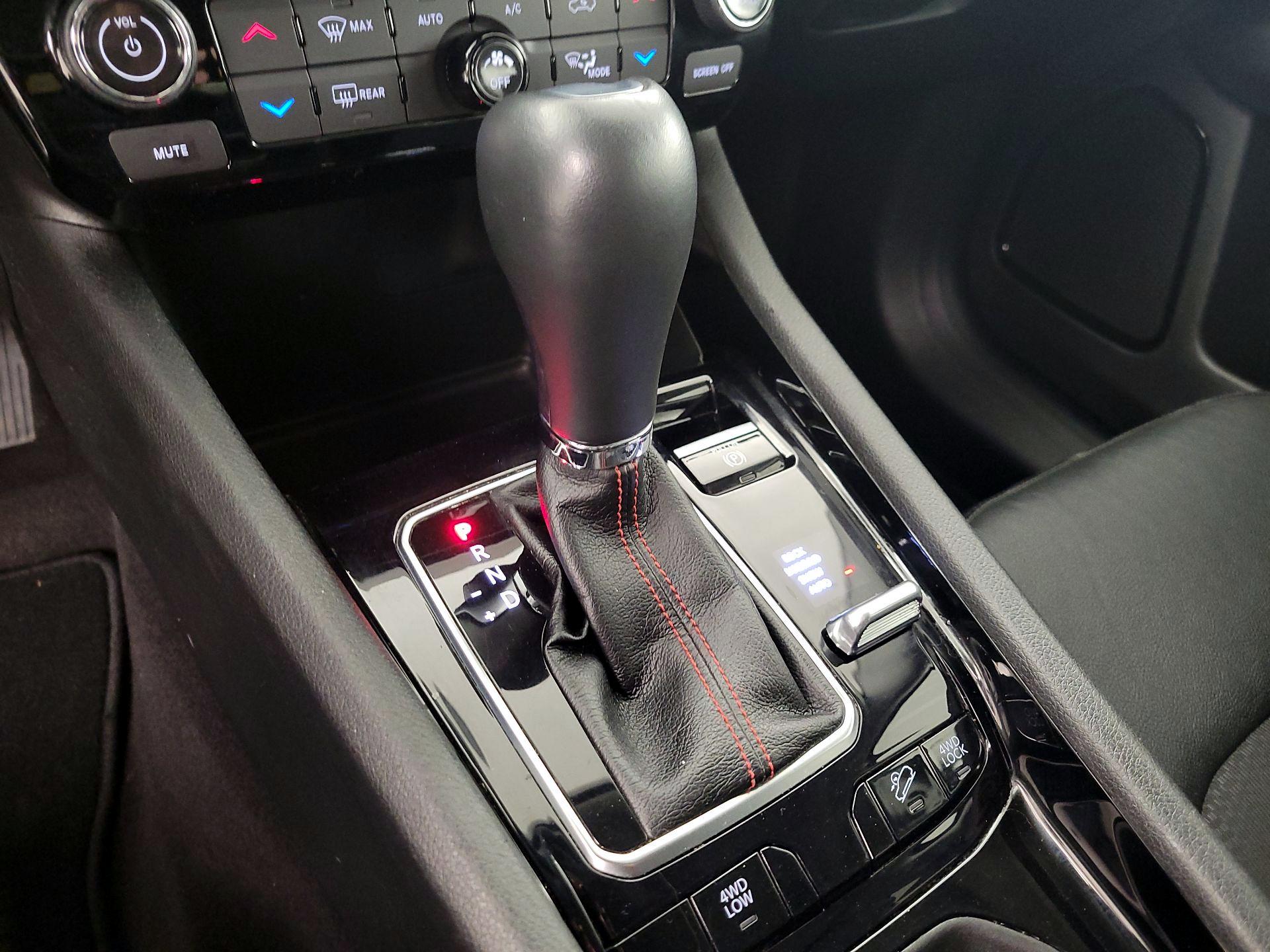 Thumbnail: 2022 Jeep Compass - 17