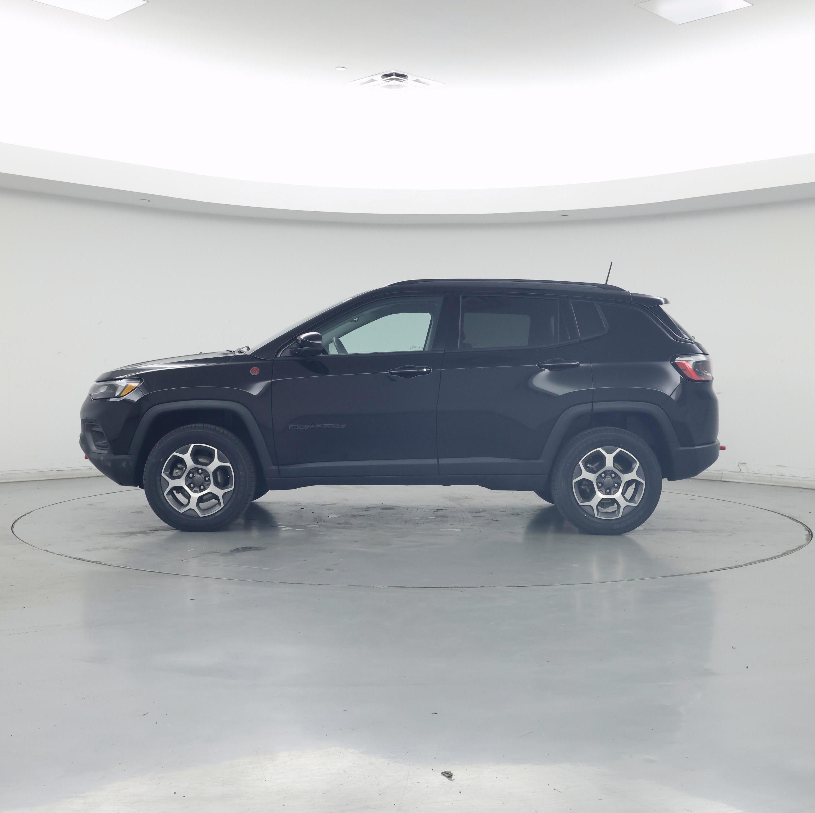 Thumbnail: 2022 Jeep Compass - 3
