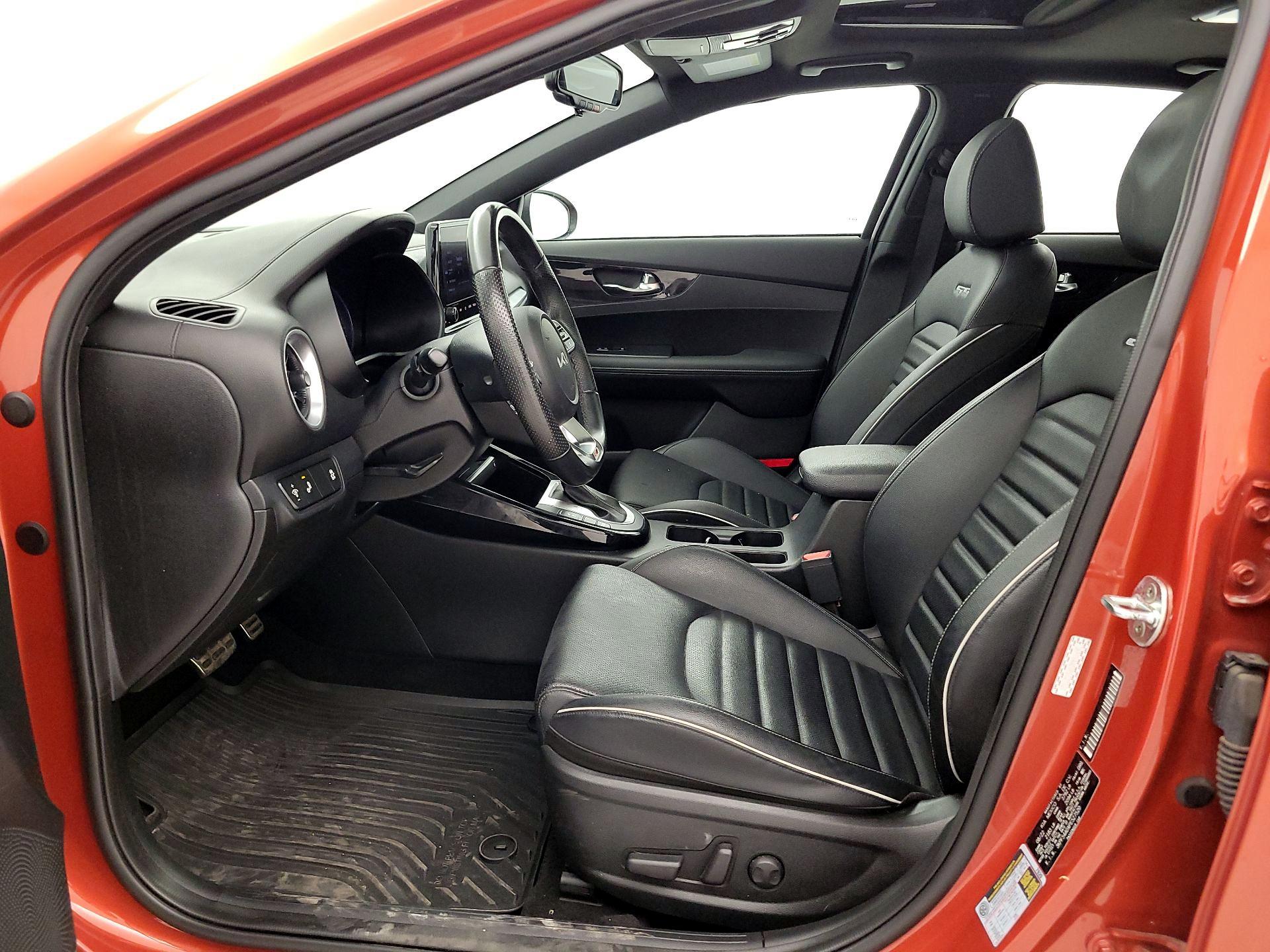 Thumbnail: 2023 Kia Forte - 11