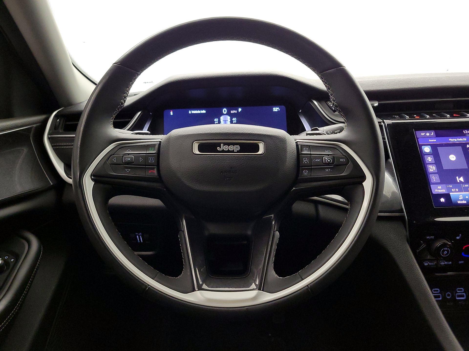 Thumbnail: 2023 Jeep Grand Cherokee - 10