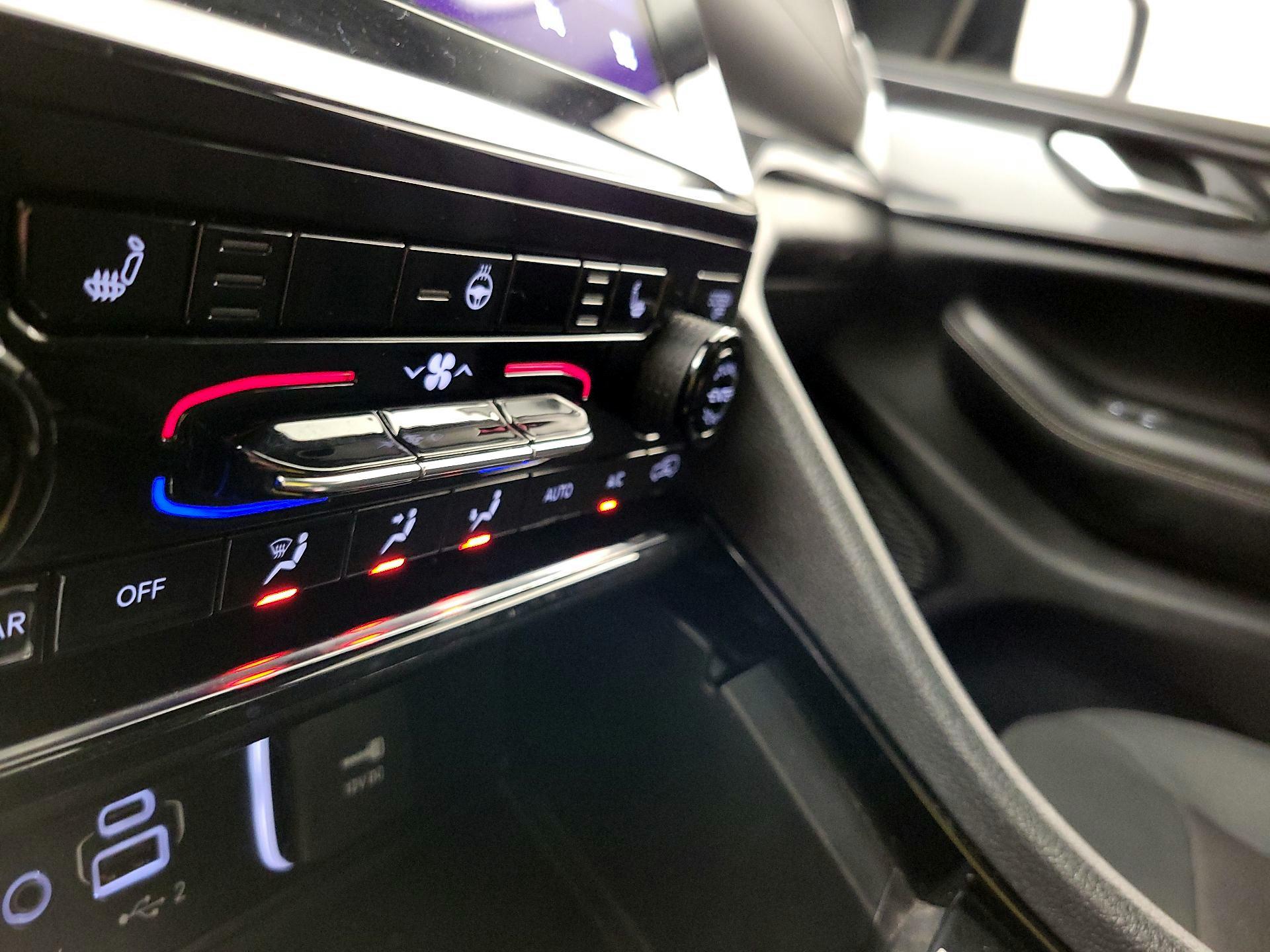 Thumbnail: 2023 Jeep Grand Cherokee - 16