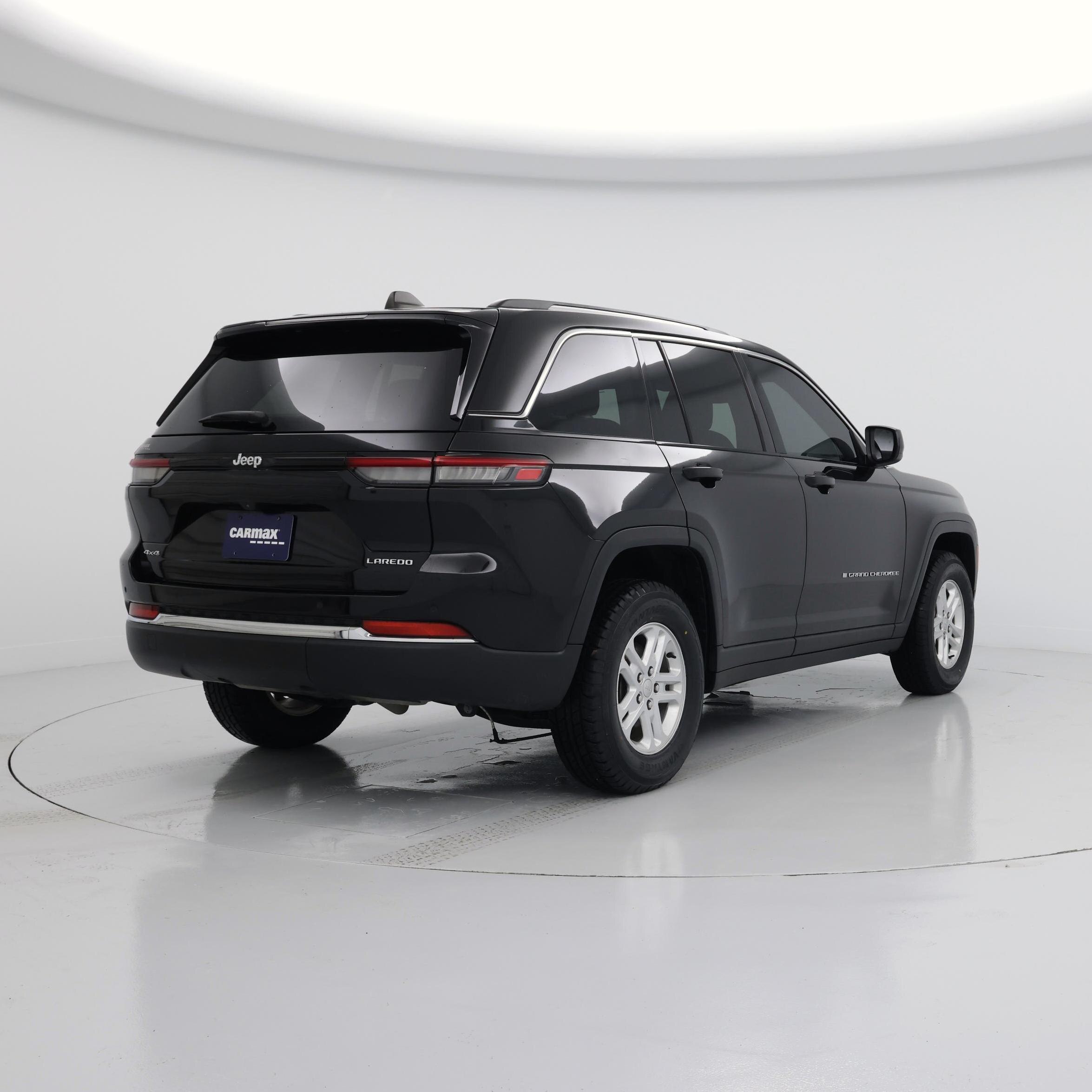 Thumbnail: 2023 Jeep Grand Cherokee - 8