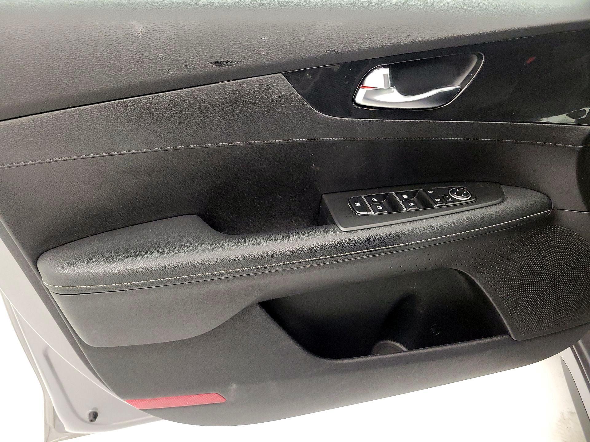 Thumbnail: 2023 Kia Forte - 12