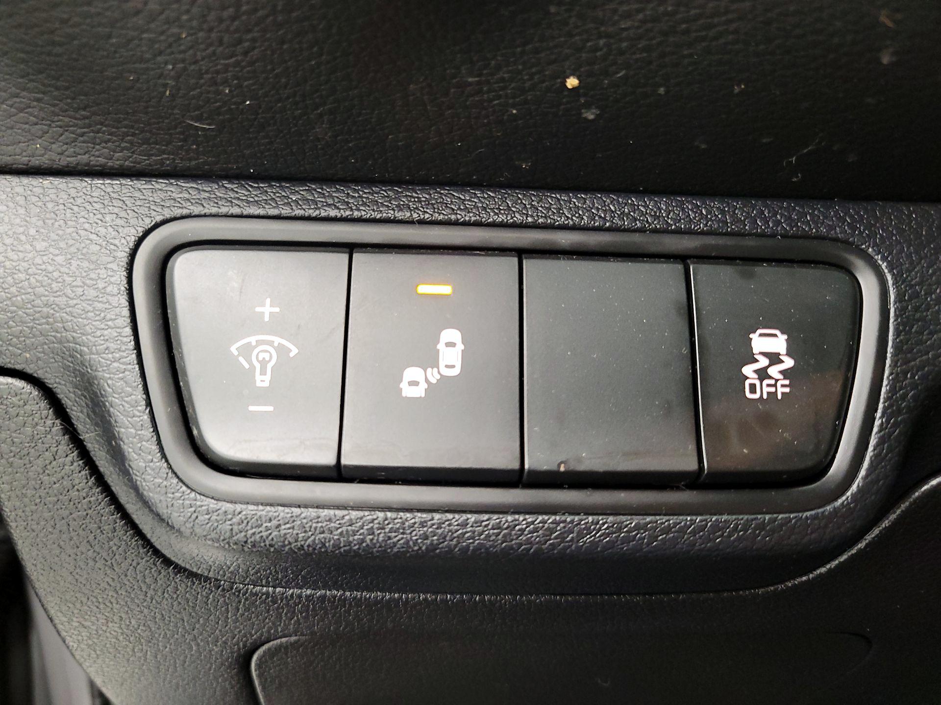 Thumbnail: 2023 Kia Forte - 13