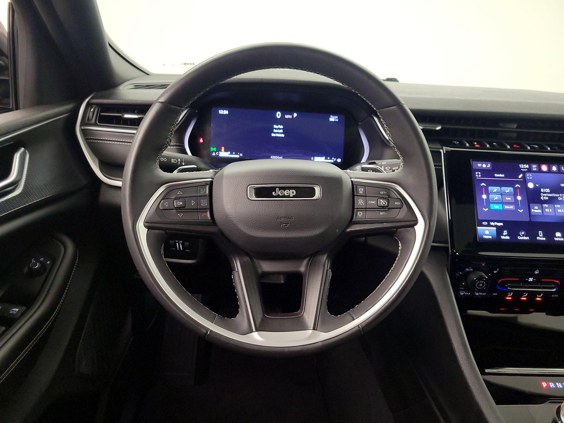 Thumbnail: 2023 Jeep Grand Cherokee - 10