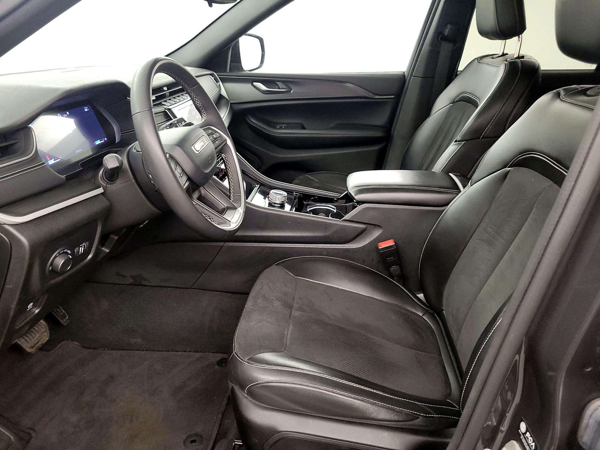 Thumbnail: 2023 Jeep Grand Cherokee - 11