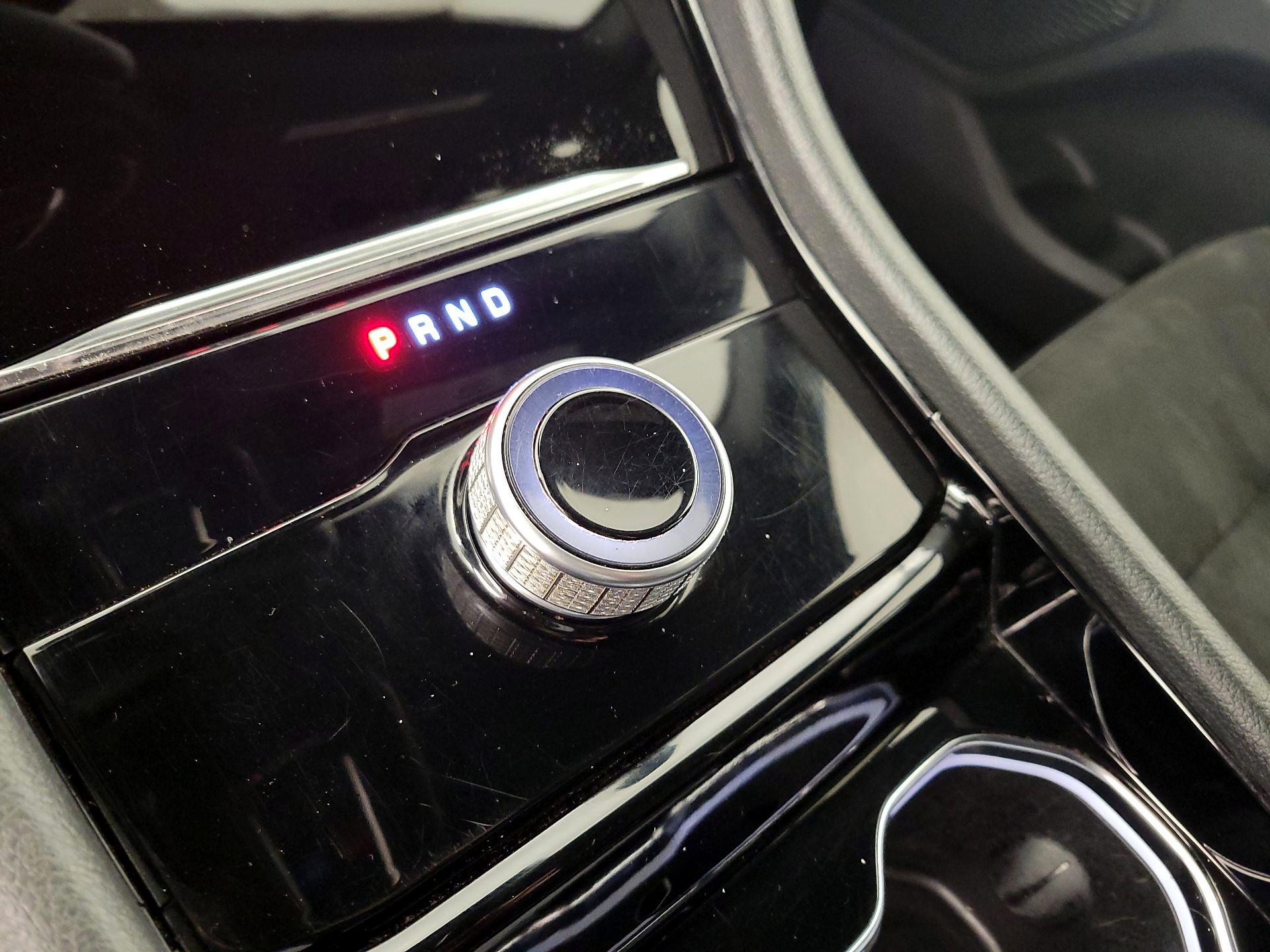 Thumbnail: 2023 Jeep Grand Cherokee - 17