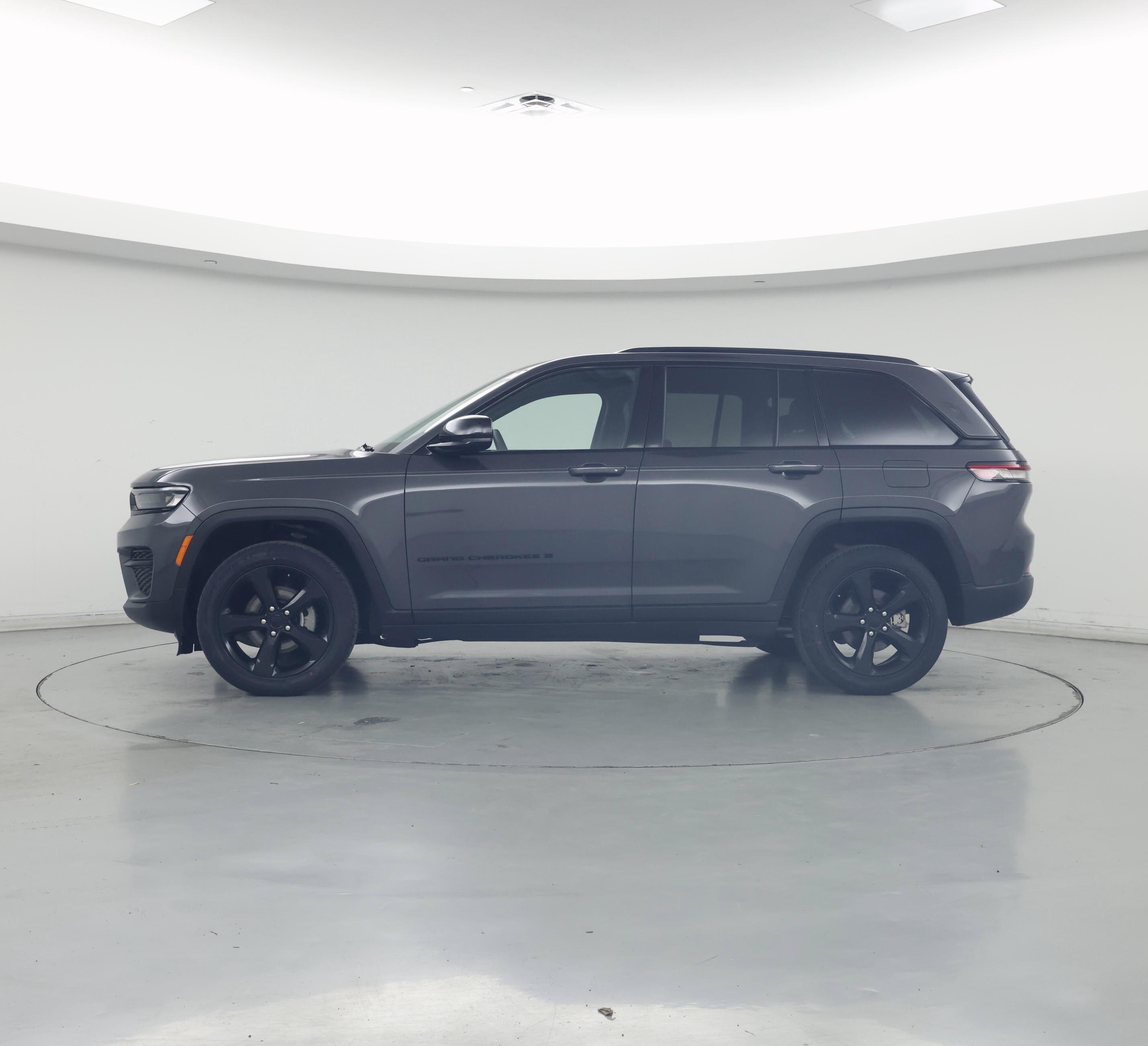 Thumbnail: 2023 Jeep Grand Cherokee - 3
