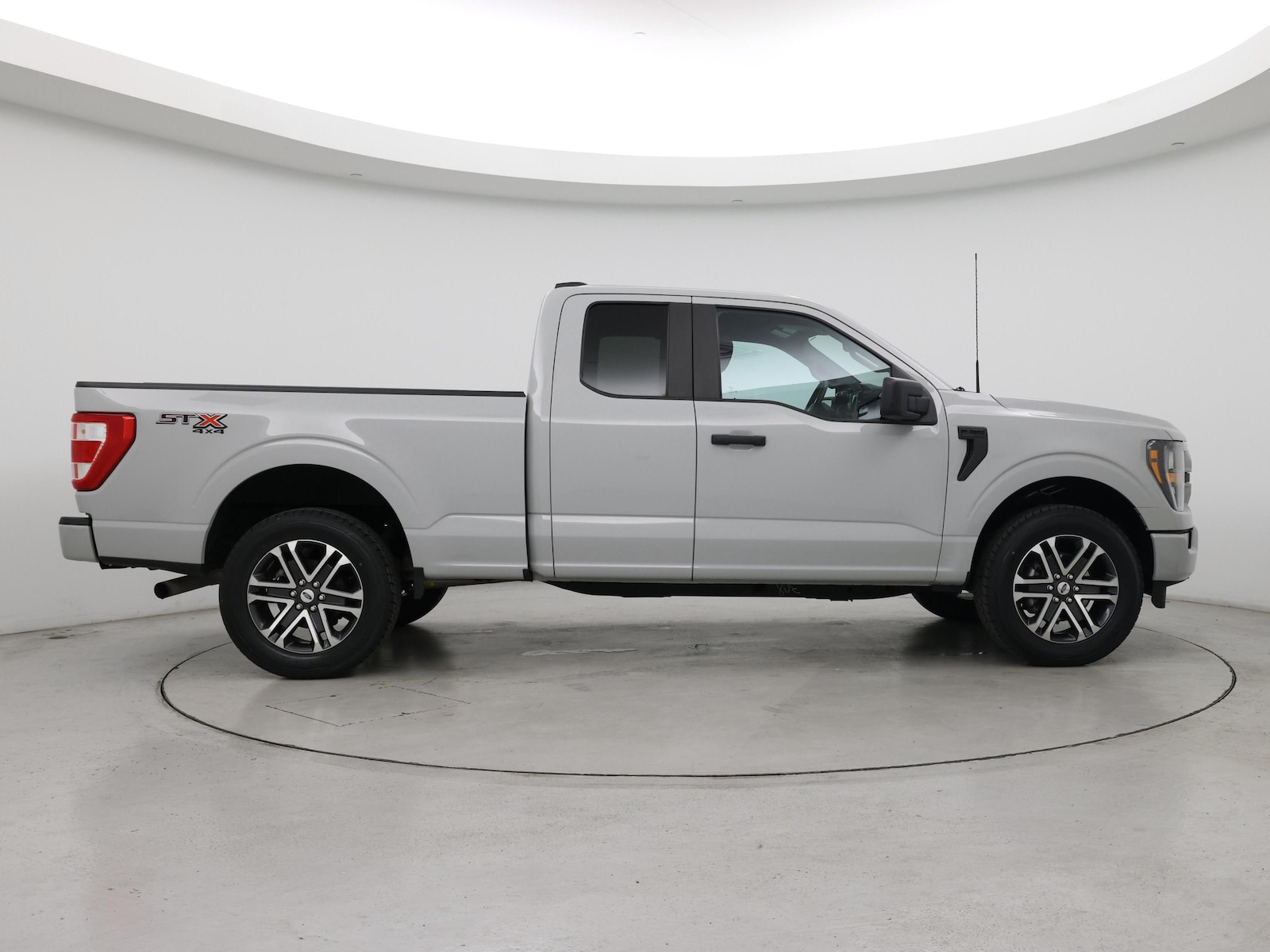 2023 Ford F-150 XL - Photo 8