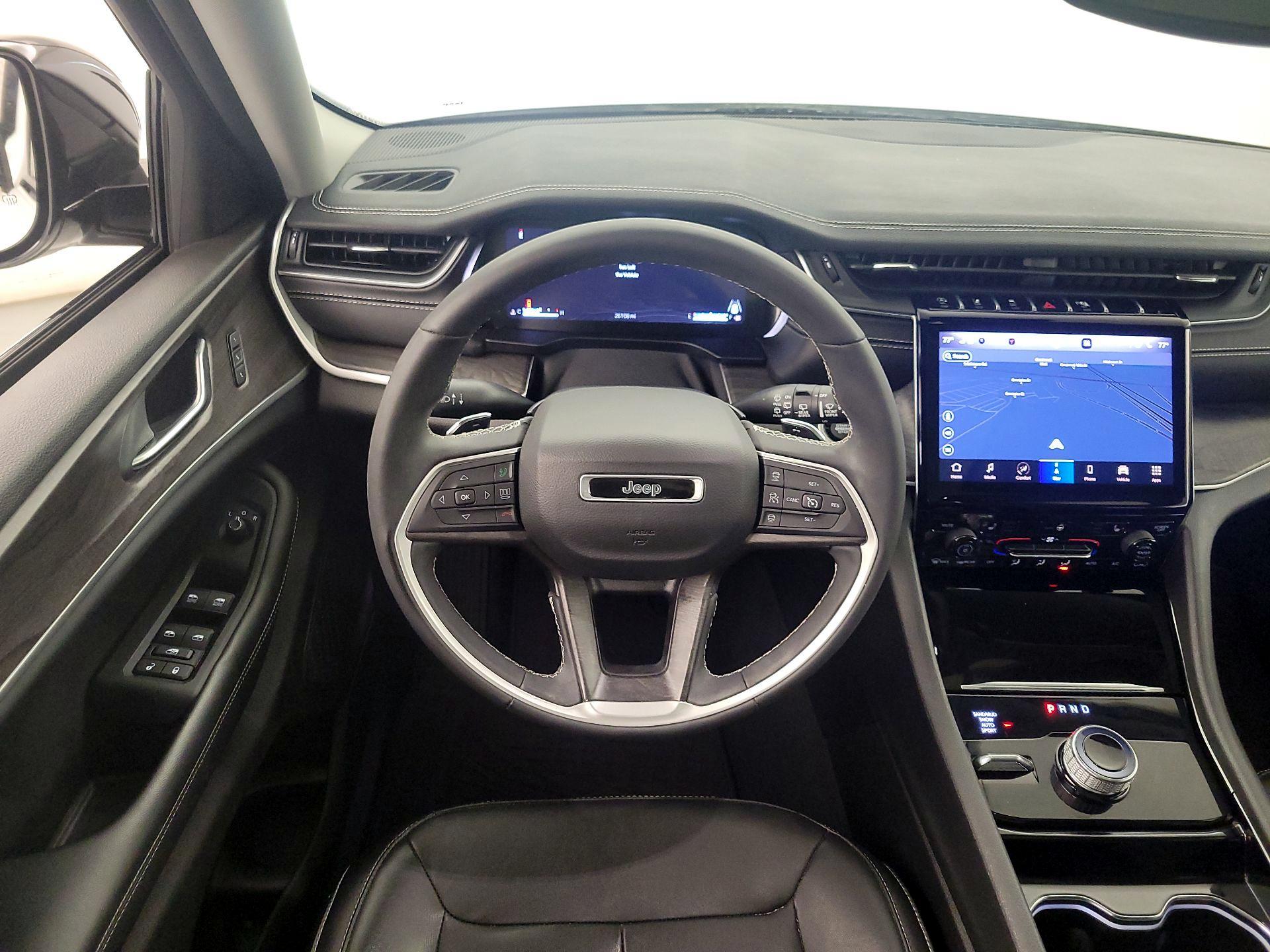 Thumbnail: 2023 Jeep Grand Cherokee - 10