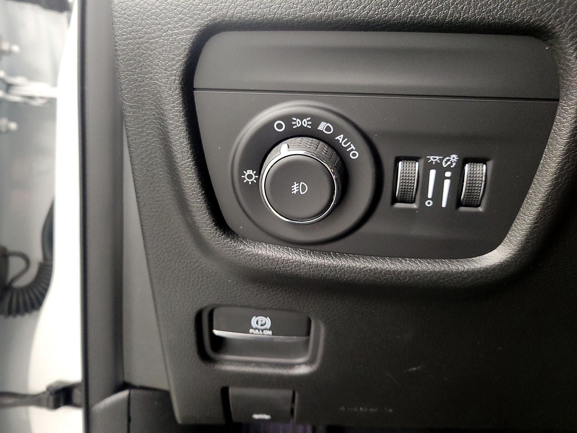 Thumbnail: 2023 Jeep Grand Cherokee - 13