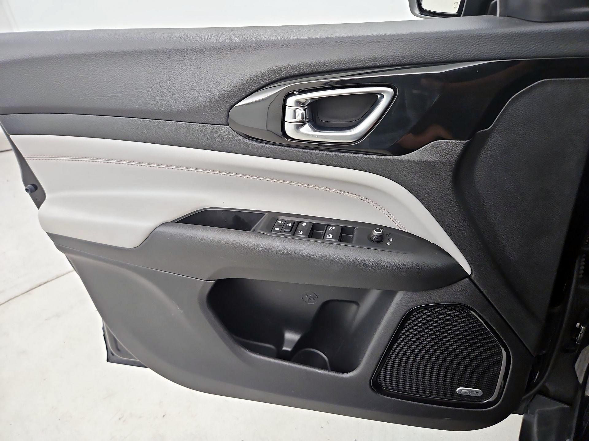 Thumbnail: 2022 Jeep Compass - 12