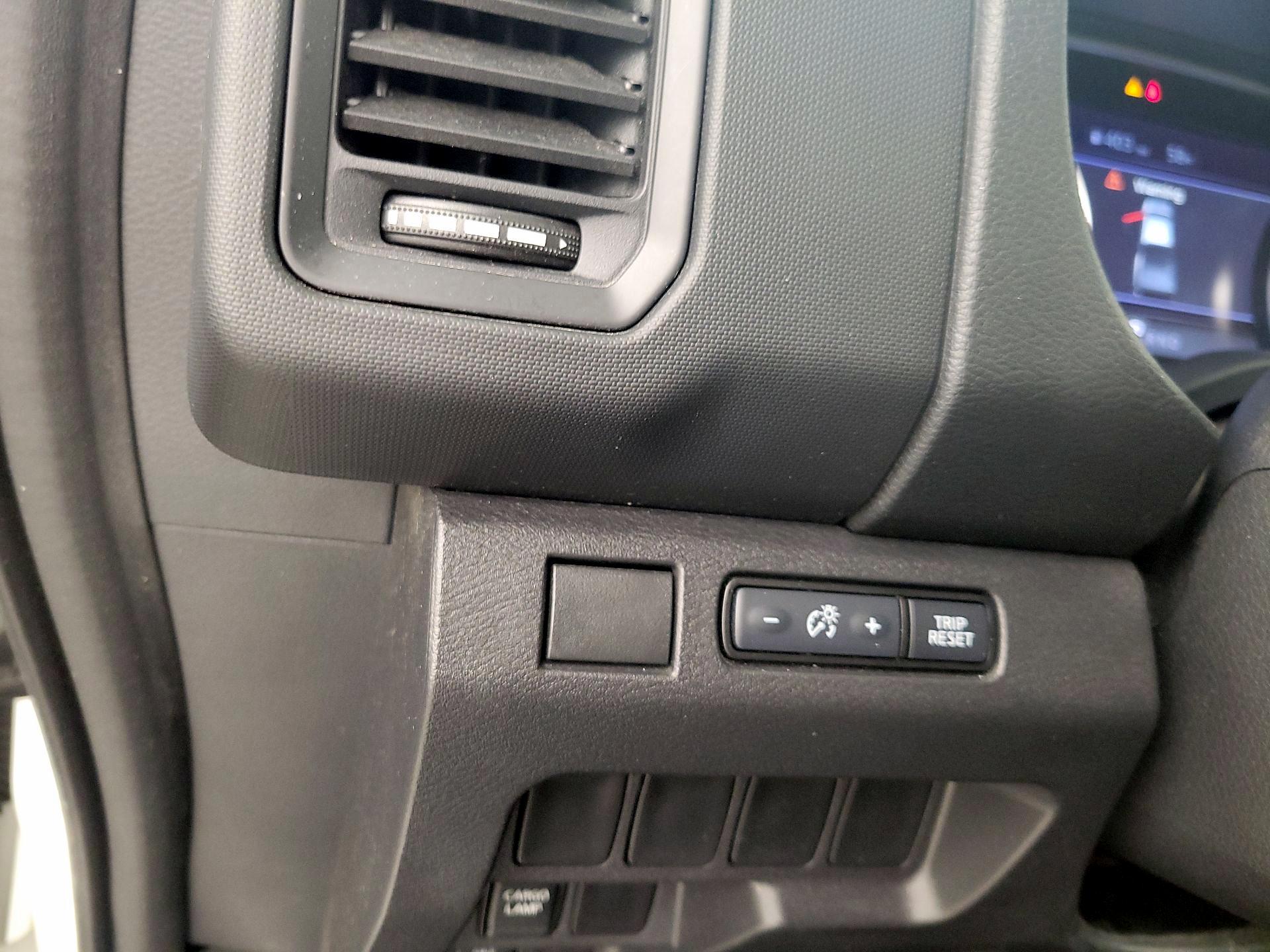 Thumbnail: 2022 Nissan Frontier - 13