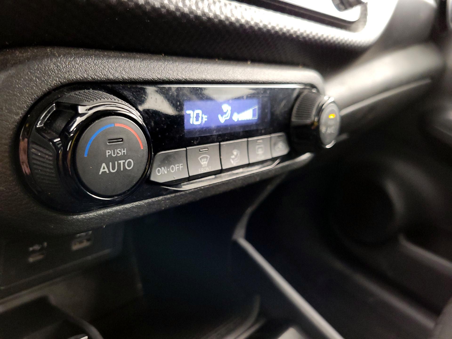 Thumbnail: 2021 Nissan Kicks - 15