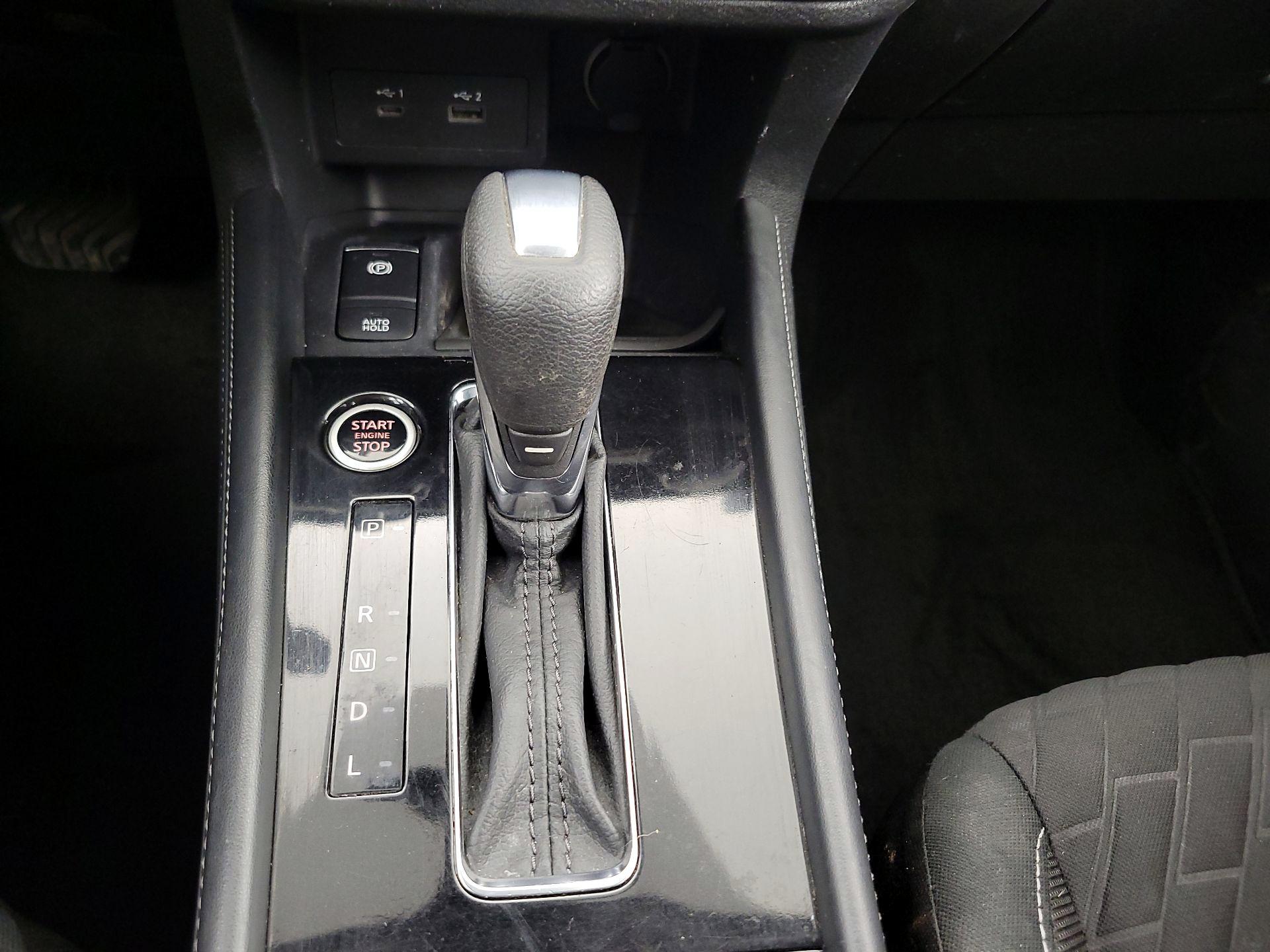 Thumbnail: 2021 Nissan Kicks - 16