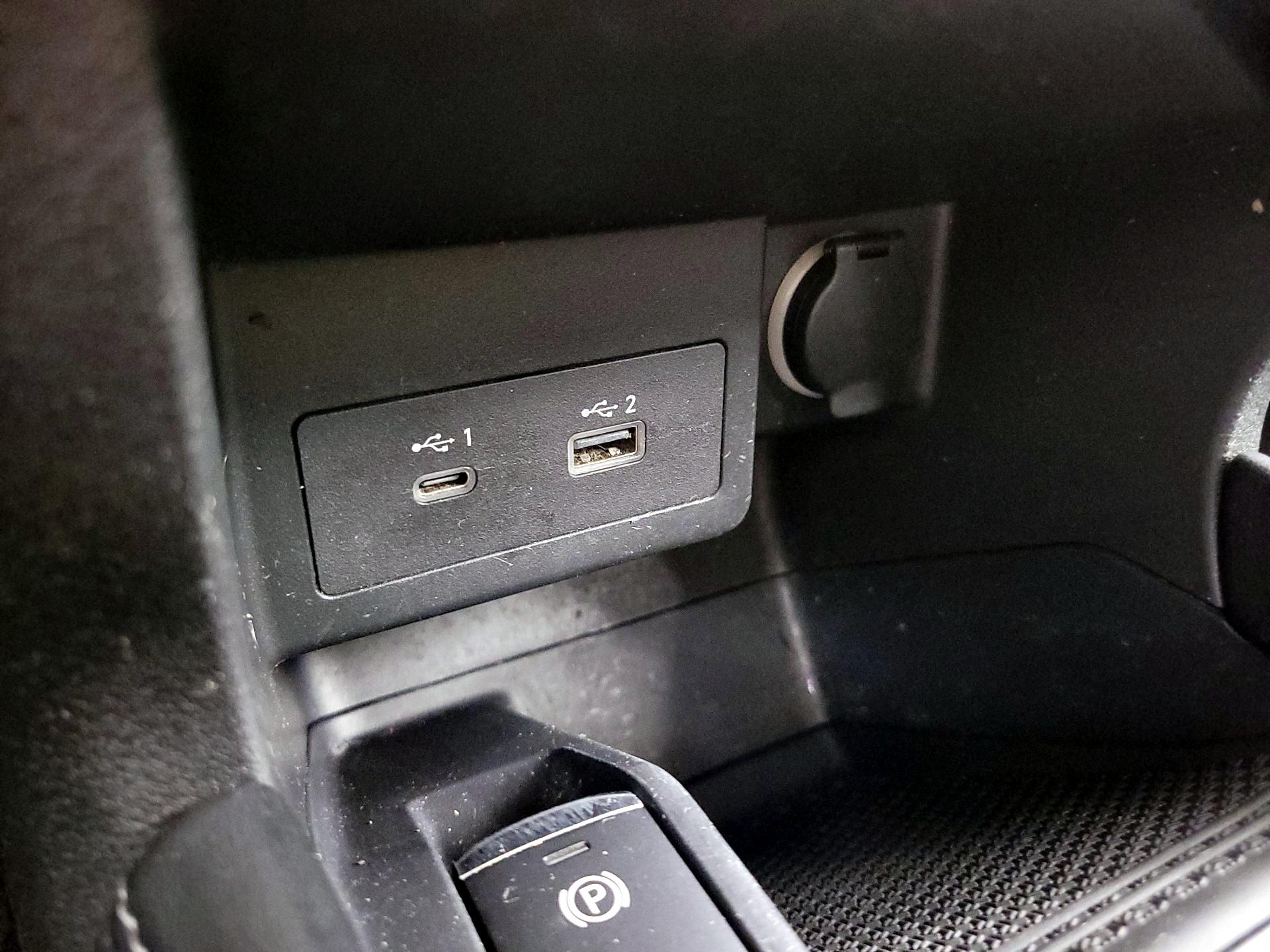 Thumbnail: 2021 Nissan Kicks - 17