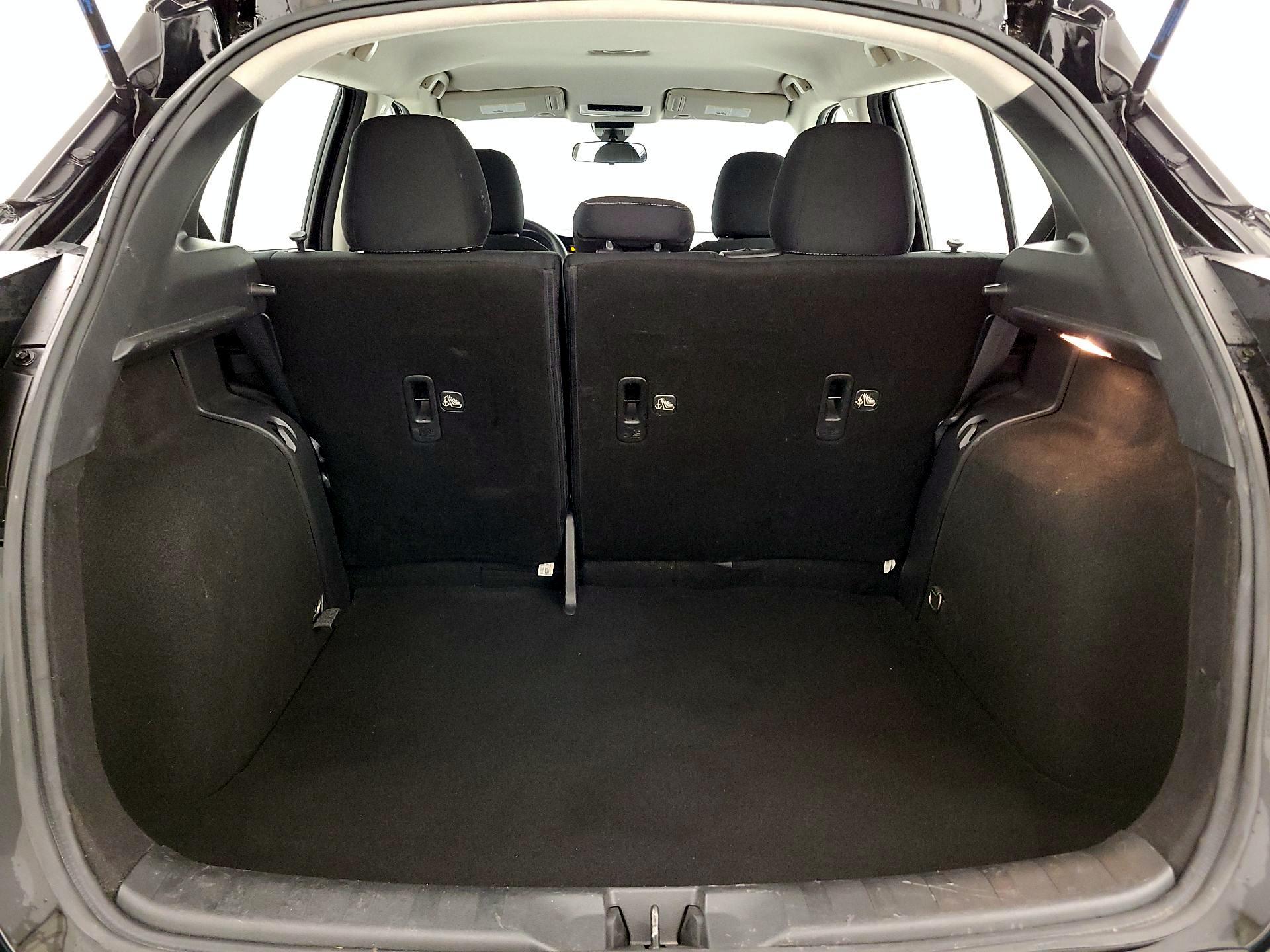 Thumbnail: 2021 Nissan Kicks - 19