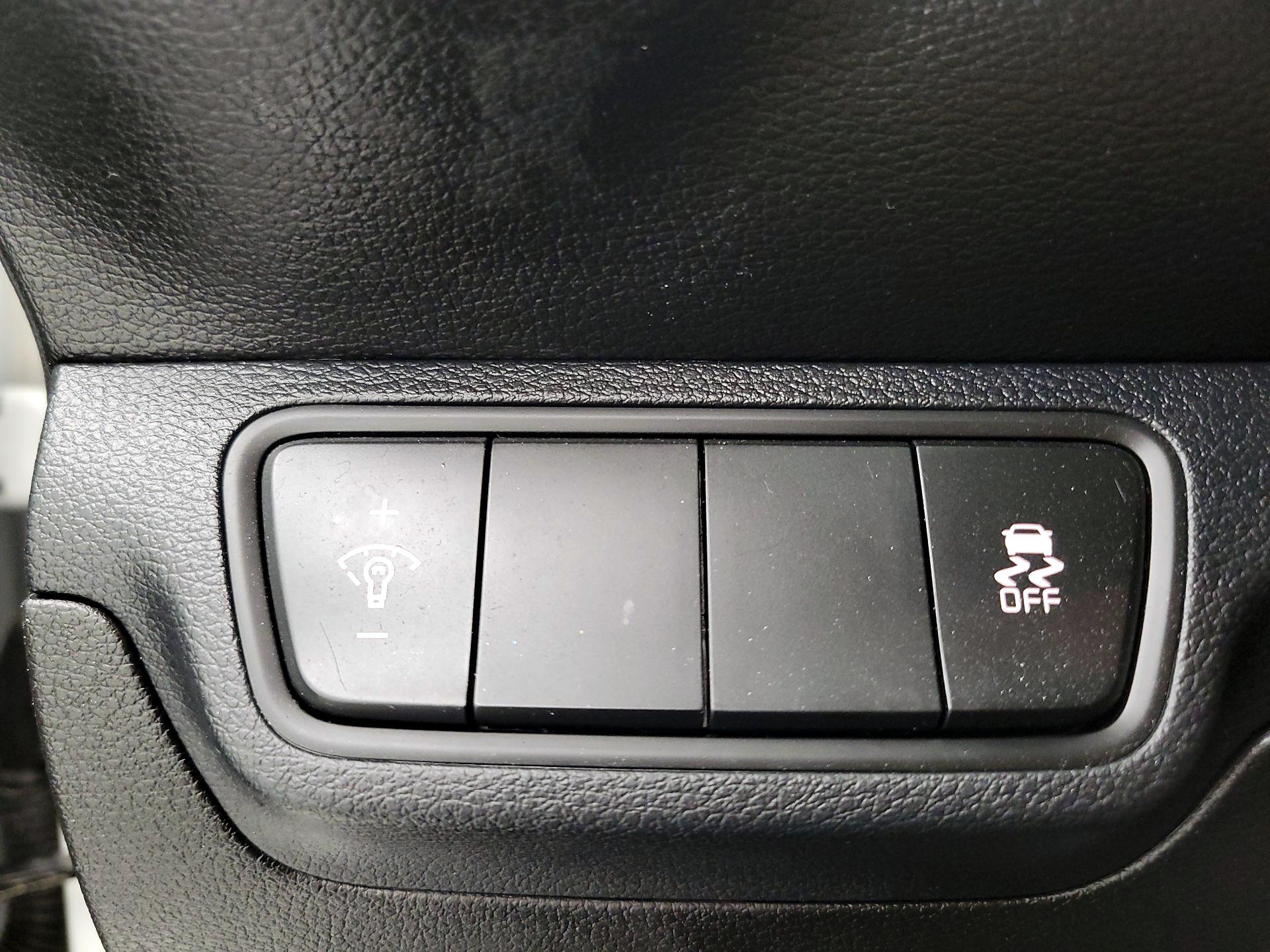 Thumbnail: 2023 Kia Forte - 13