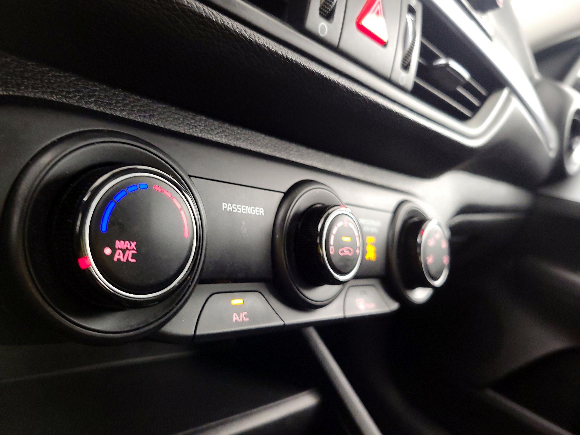 Thumbnail: 2023 Kia Forte - 16