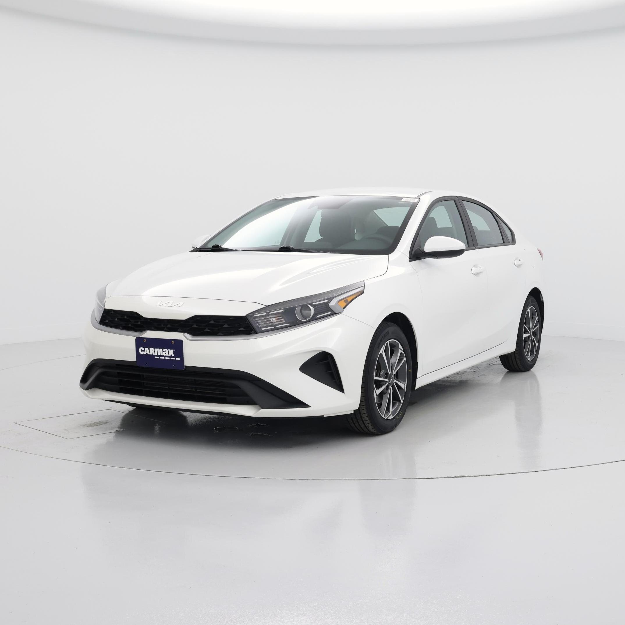 Thumbnail: 2023 Kia Forte - 4