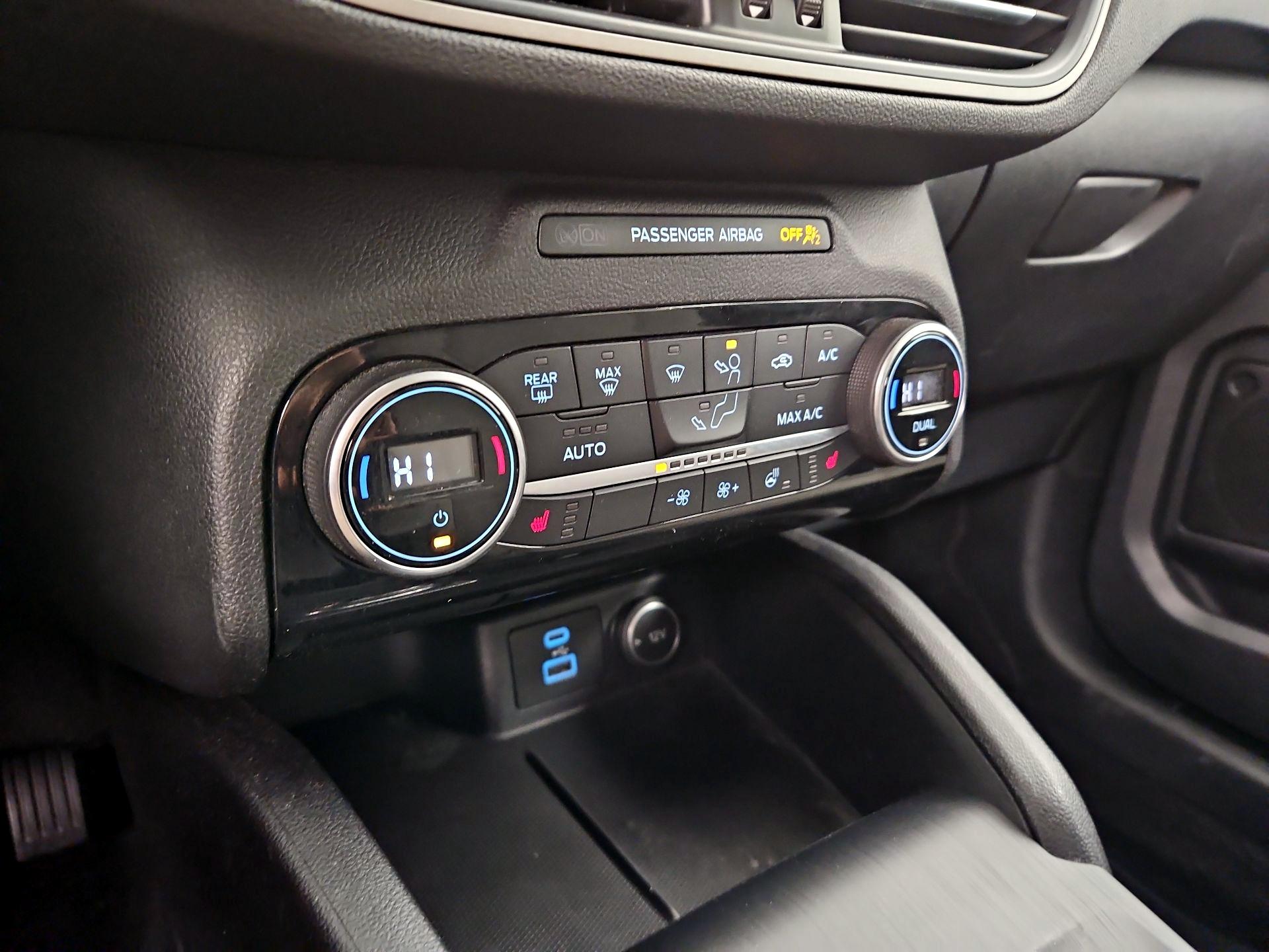 Thumbnail: 2021 Ford Escape - 16