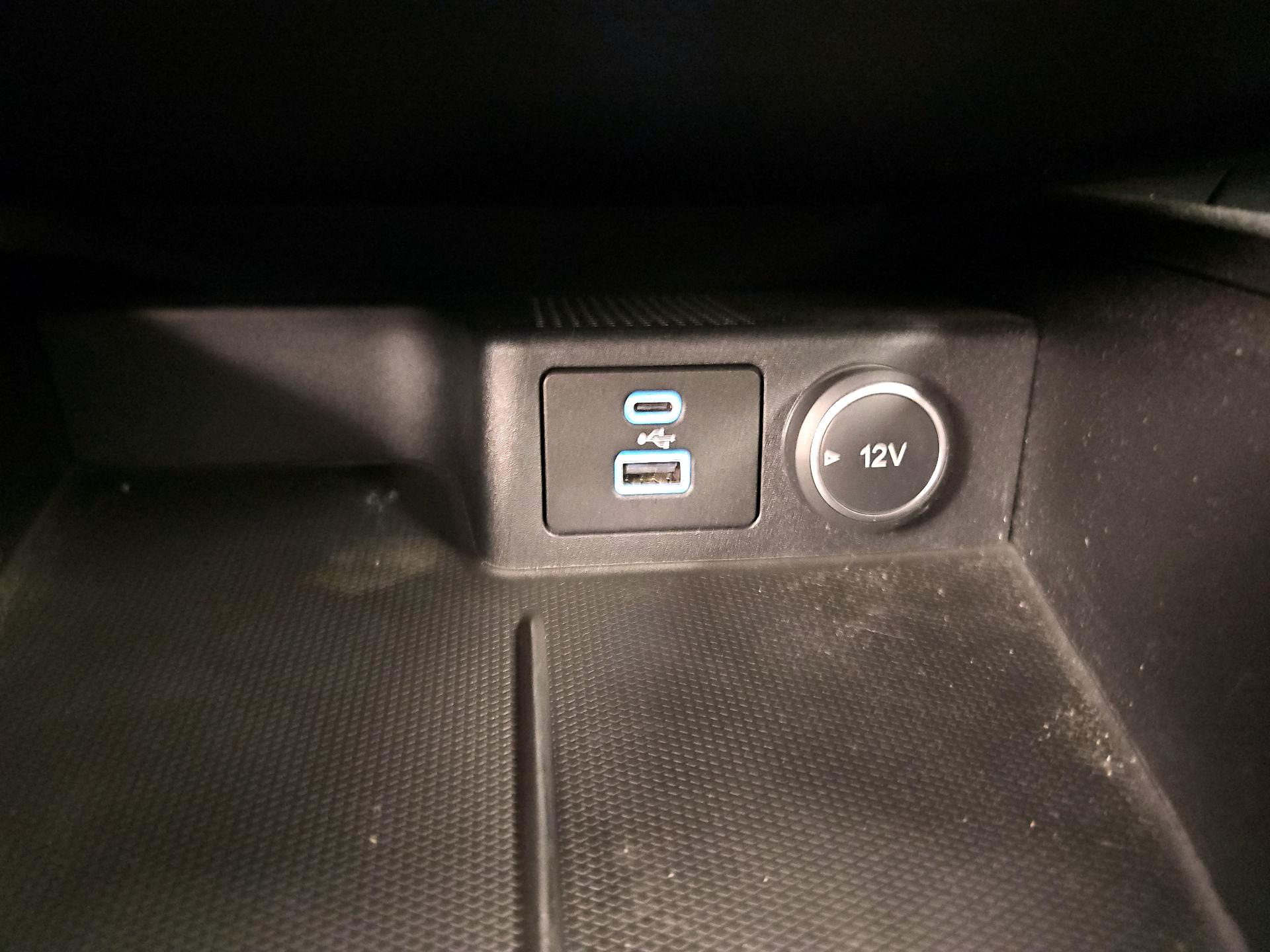 Thumbnail: 2021 Ford Escape - 18