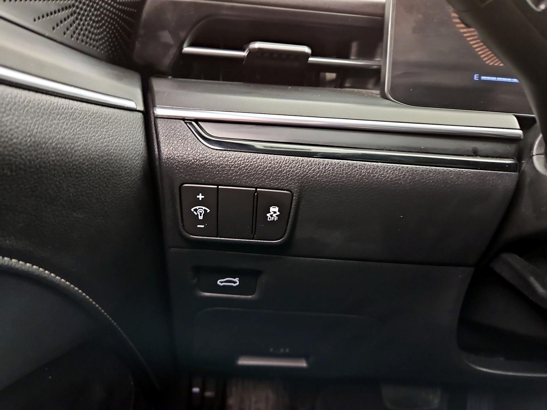 Thumbnail: 2025 Kia K5 - 13