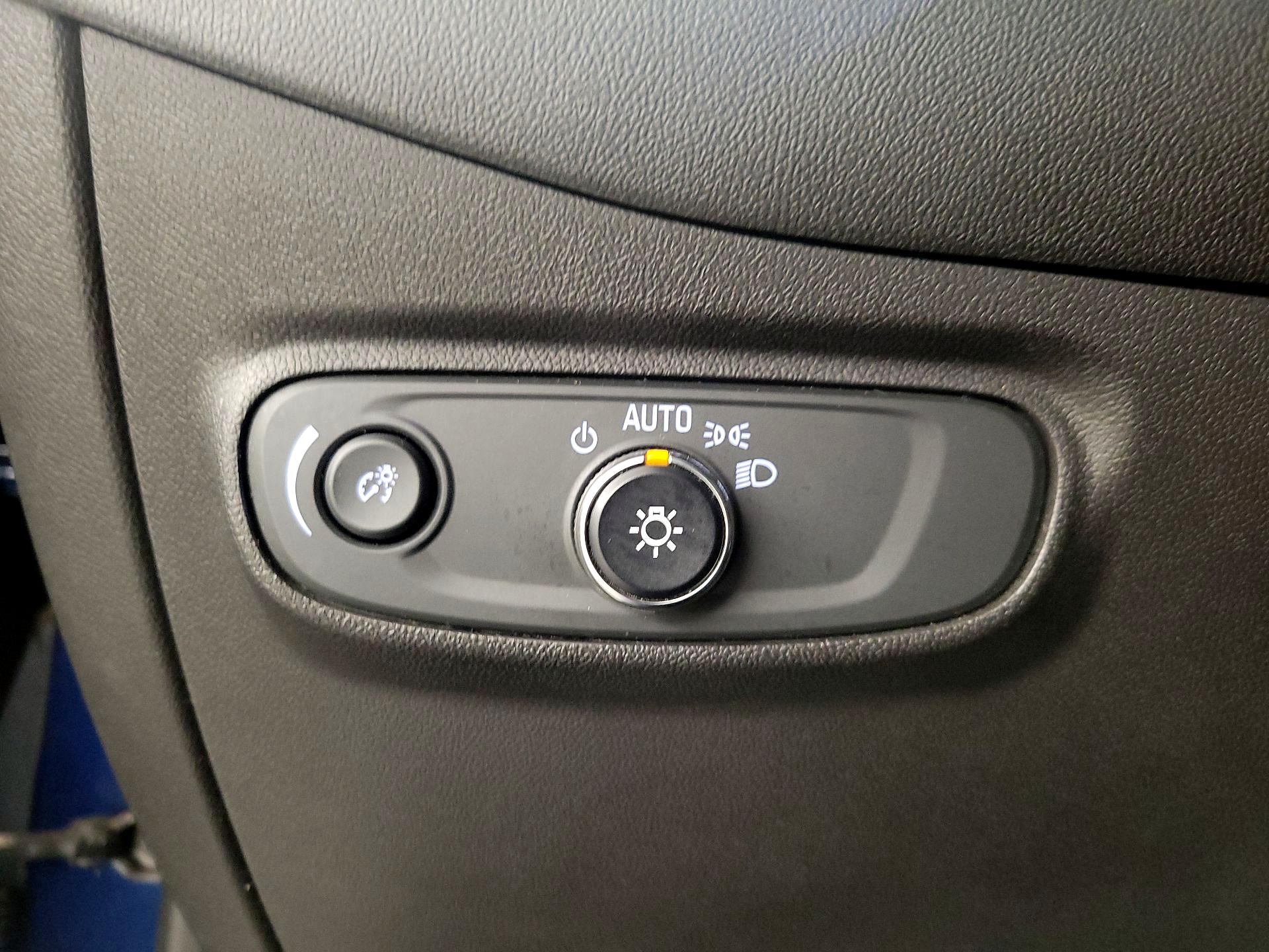 Thumbnail: 2022 Chevrolet Equinox - 13