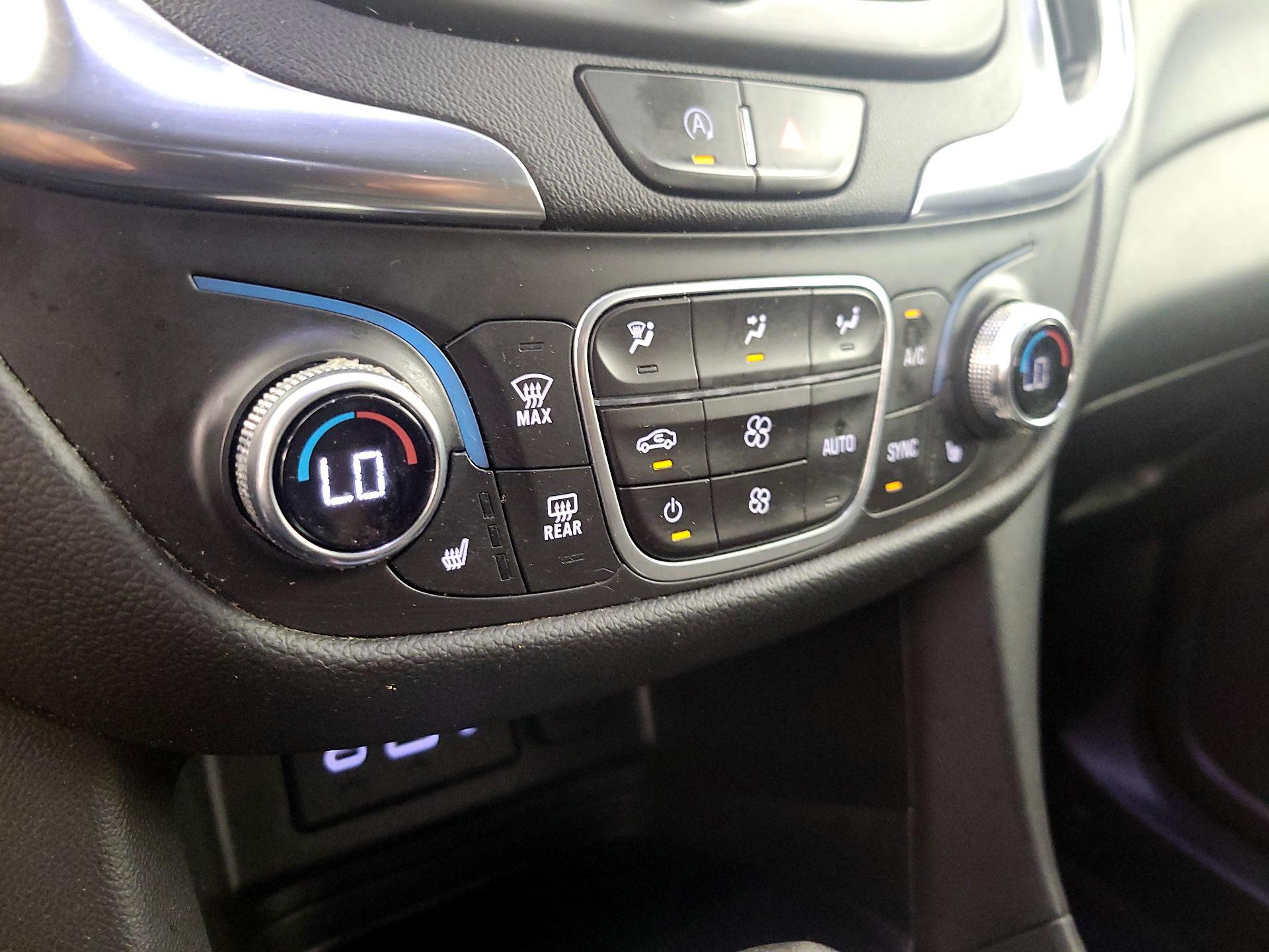 Thumbnail: 2022 Chevrolet Equinox - 16