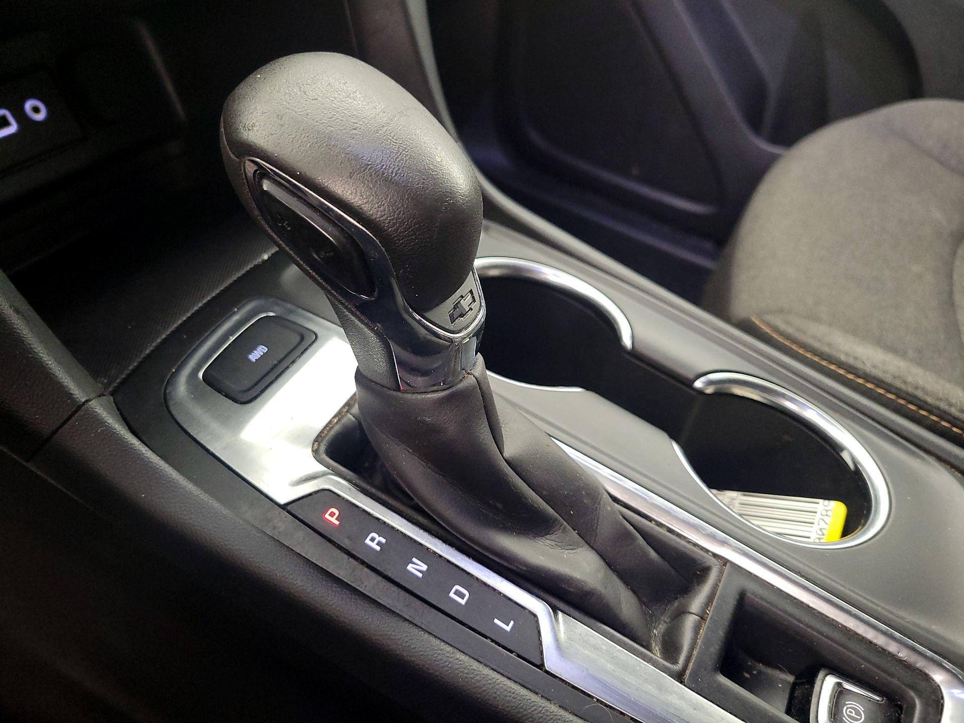 Thumbnail: 2022 Chevrolet Equinox - 17